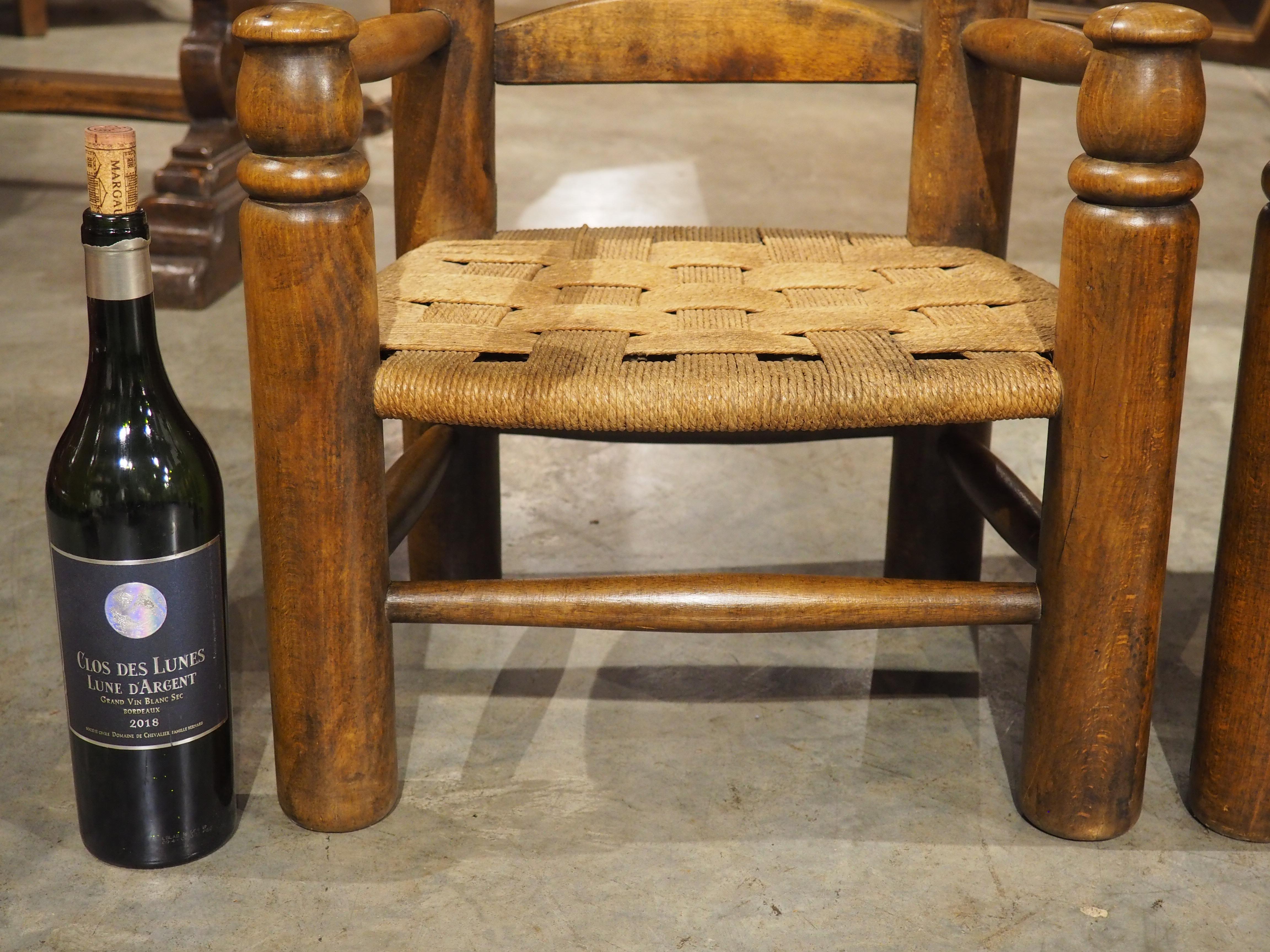 Pair of Circa 1940 Charles Dudouyt Style French Low Chairs in Carved Beech en vente 5
