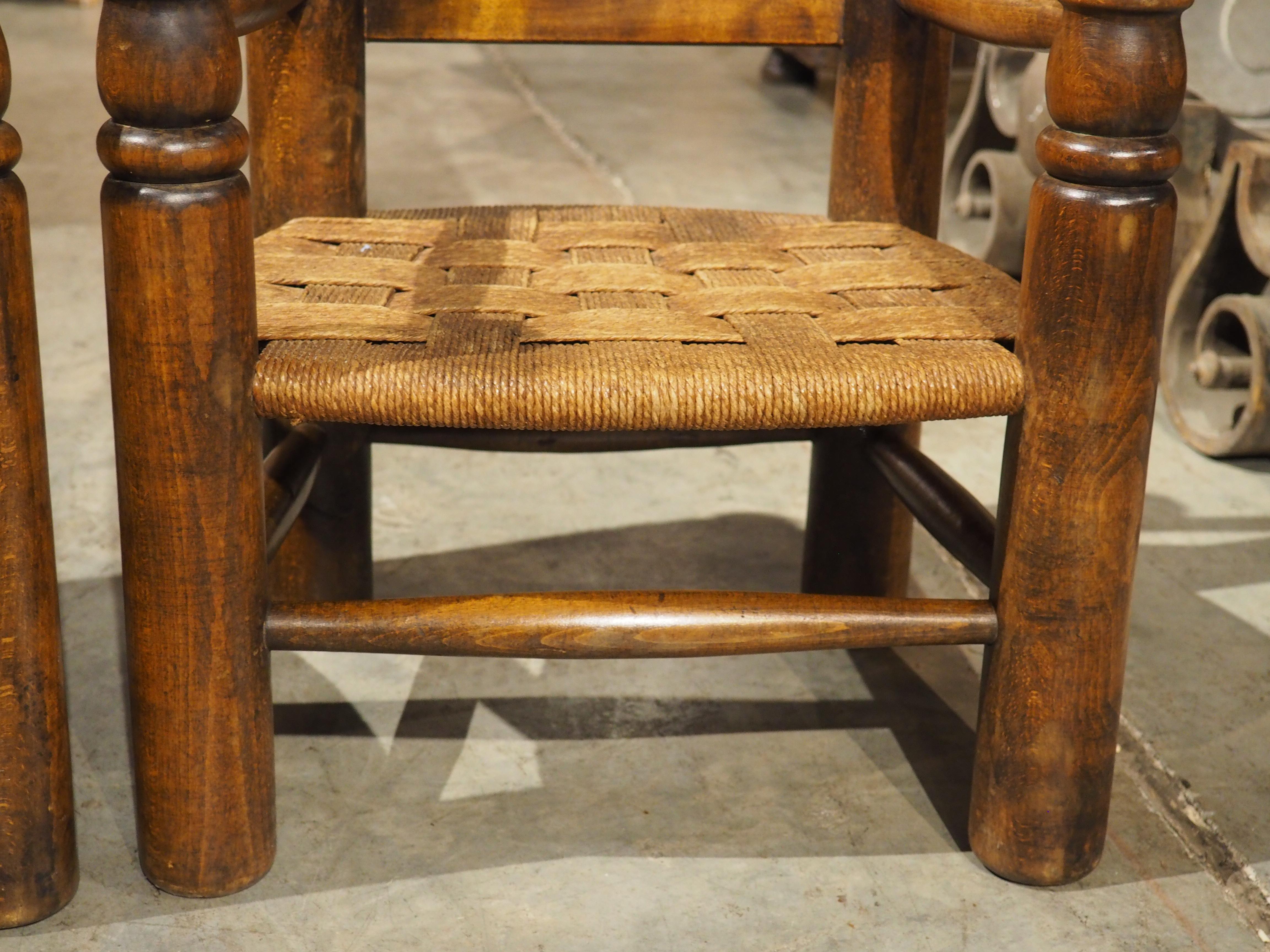 Pair of Circa 1940 Charles Dudouyt Style French Low Chairs in Carved Beech en vente 10