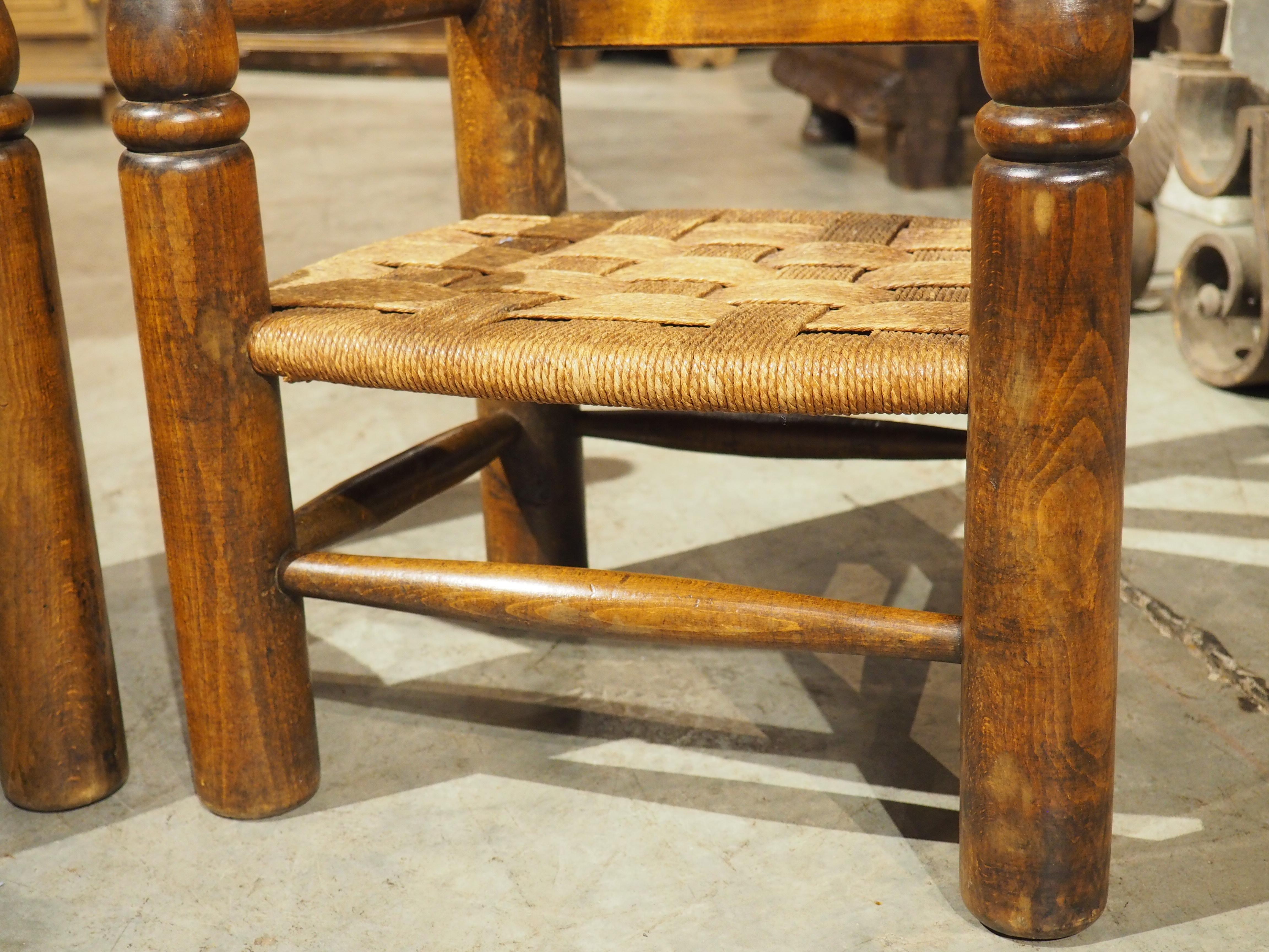 Pair of Circa 1940 Charles Dudouyt Style French Low Chairs in Carved Beech en vente 2