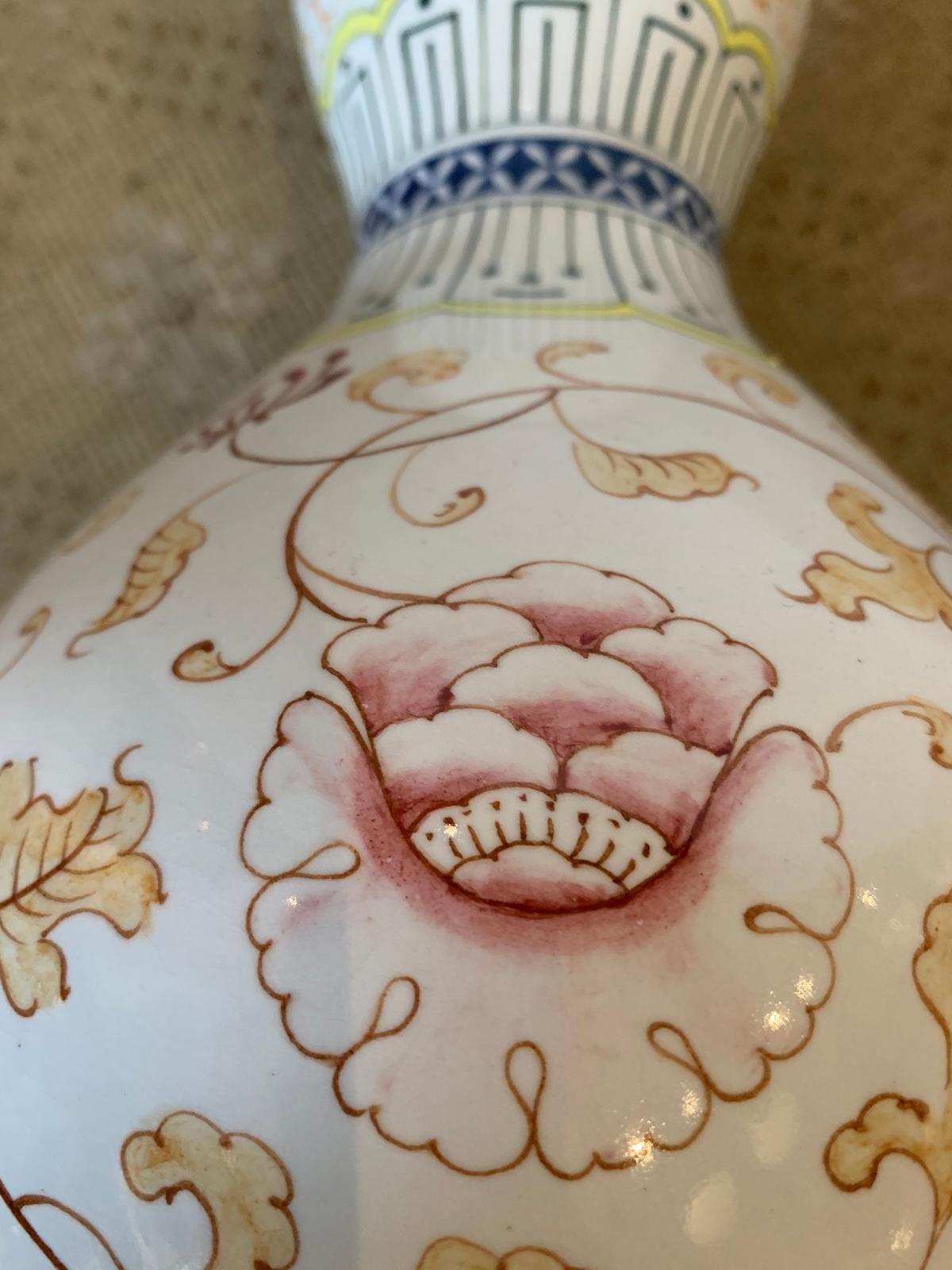 Pair of circa 1975 Chinese Hand Painted Double Gourd Vases Made in Taiwan R.O.C. 8