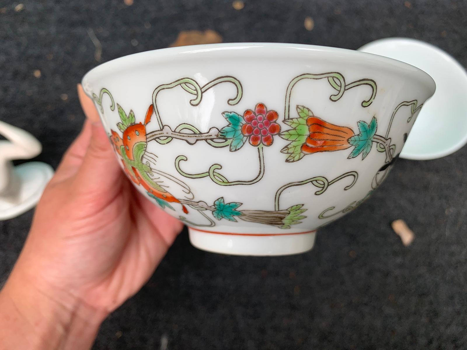 Pair of circa 1975 Chinese Porcelain Bowls with Zhongguo Zhi Zao Mark 4