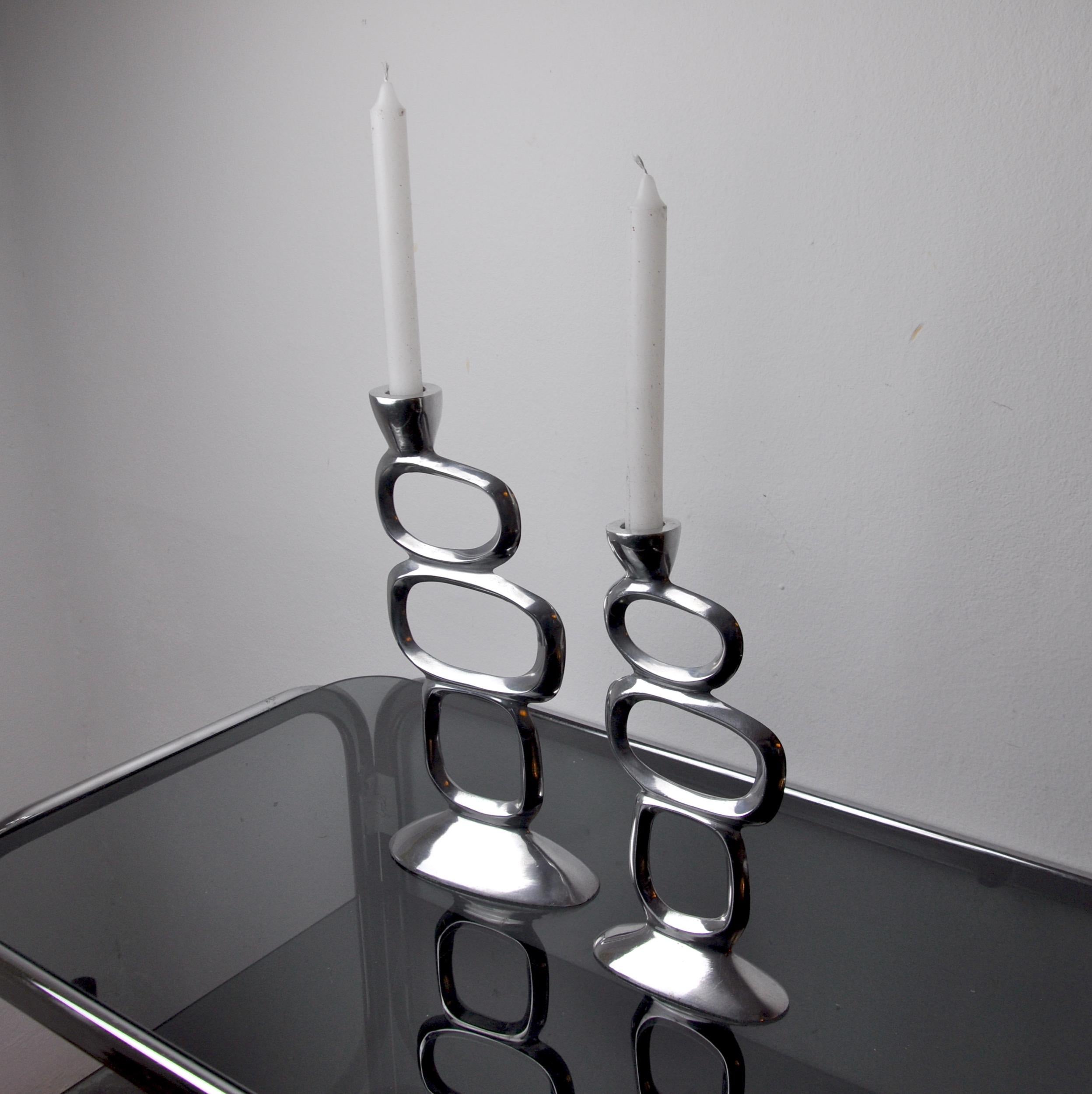 Pair of Circle Candlesticks by Matthew Hilton, England, 1980 In Good Condition For Sale In BARCELONA, ES