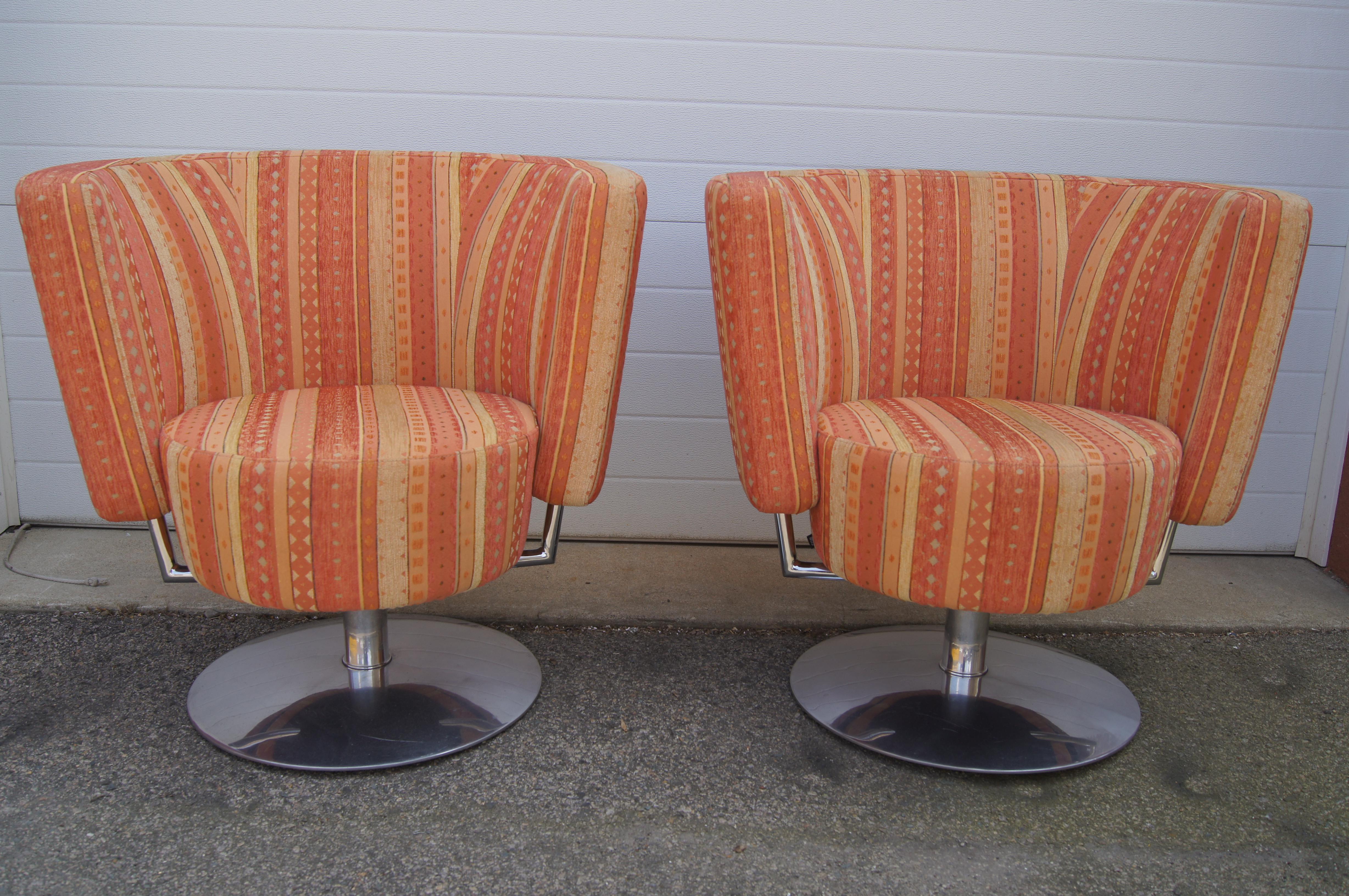 Post-Modern Pair of Circo Swivel Chairs by Peter Maly for COR For Sale