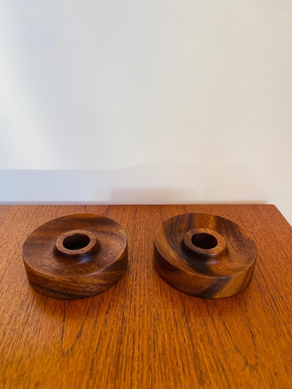 Scandinavian Modern Pair of Circular Candleholders in the style of Dansk  For Sale