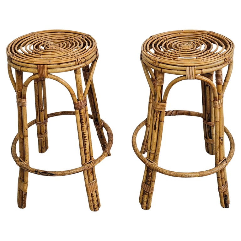 Paar runde Mid-Century-Modern-Barhocker aus Bambus, Italien 1960er Jahre im  Angebot bei 1stDibs Deutschland