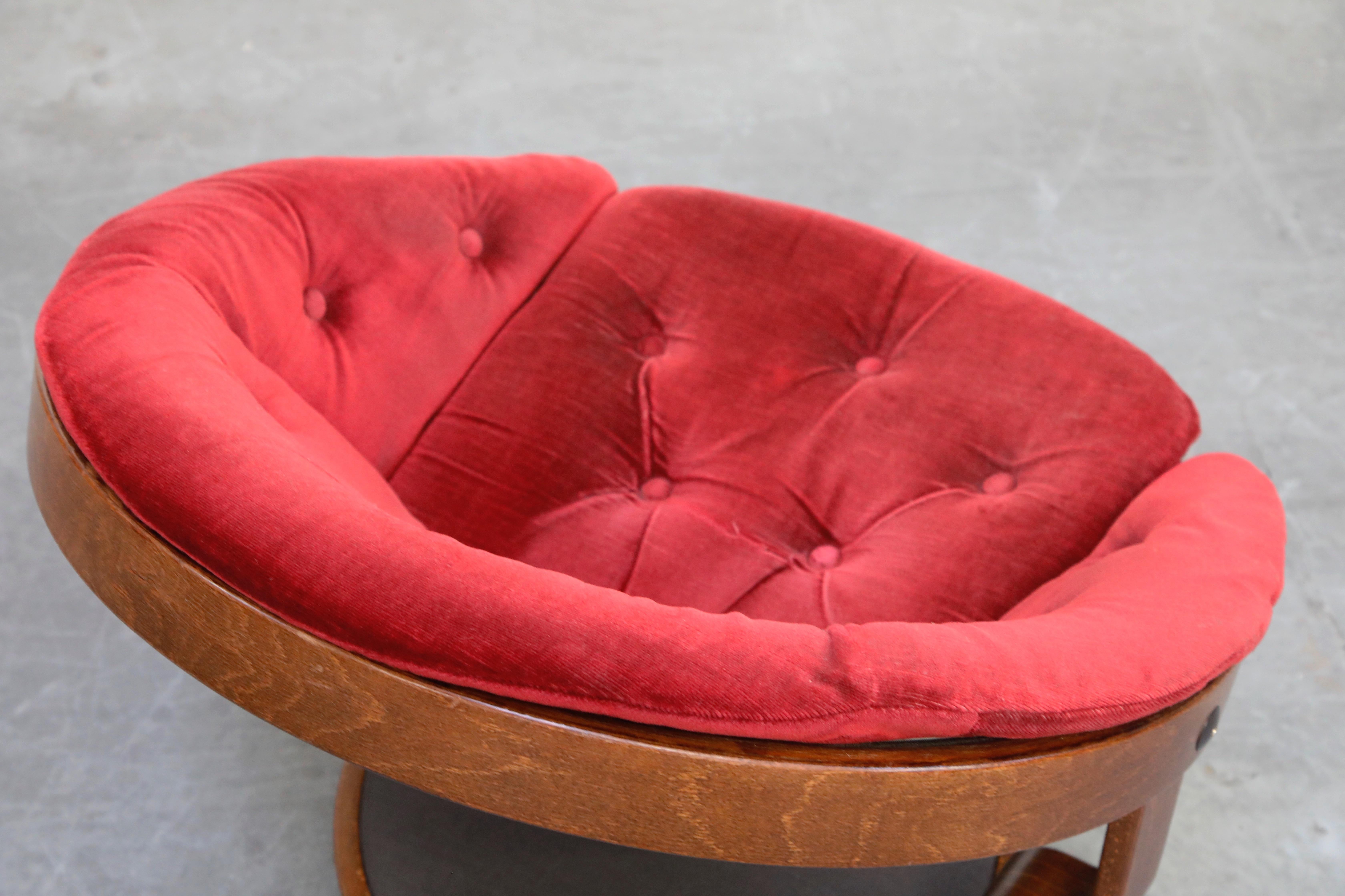 Pair of Circular Swivel Lounge Chairs by Oddmund Vad, 1970s, Signed 10
