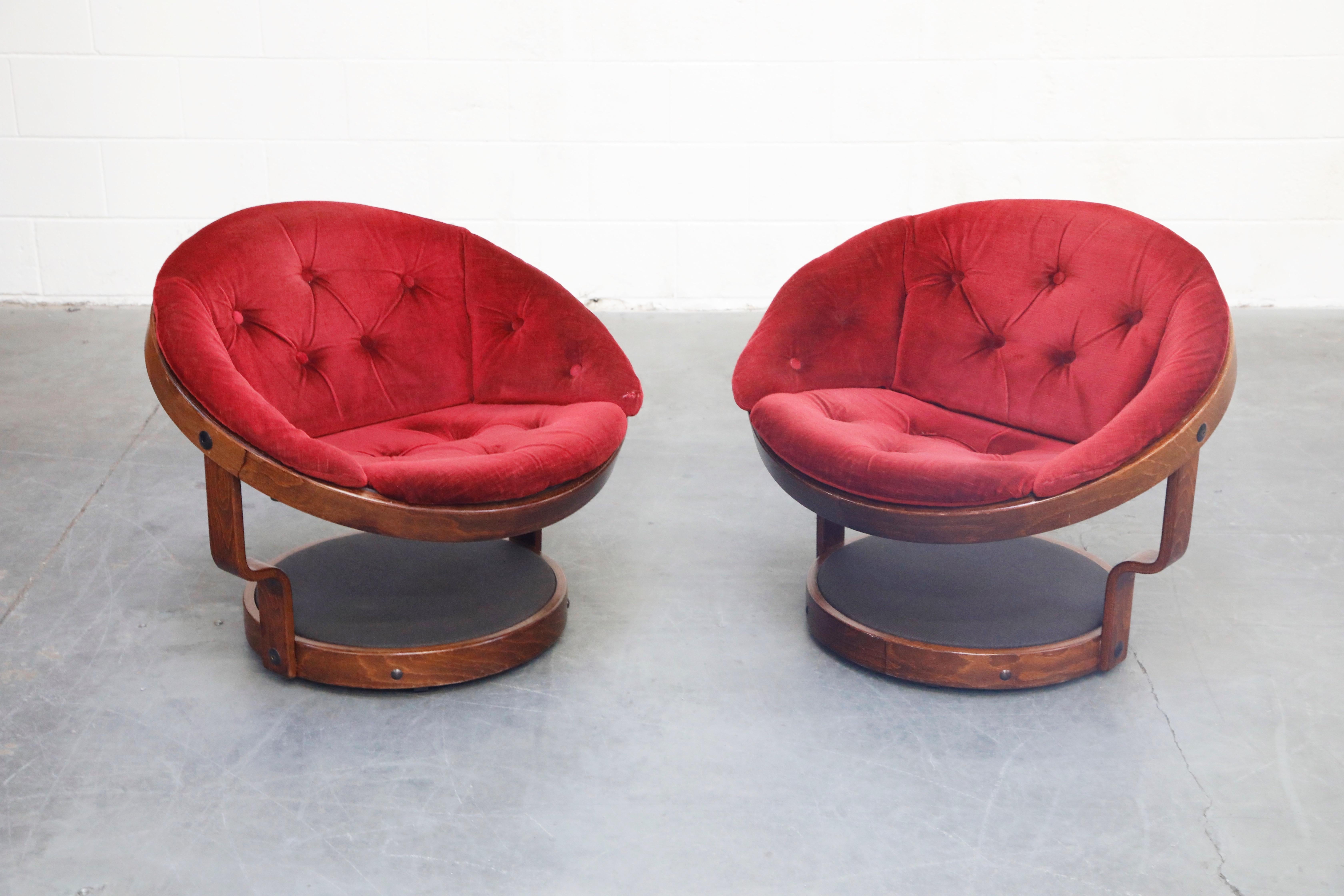 Norwegian Pair of Circular Swivel Lounge Chairs by Oddmund Vad, 1970s, Signed