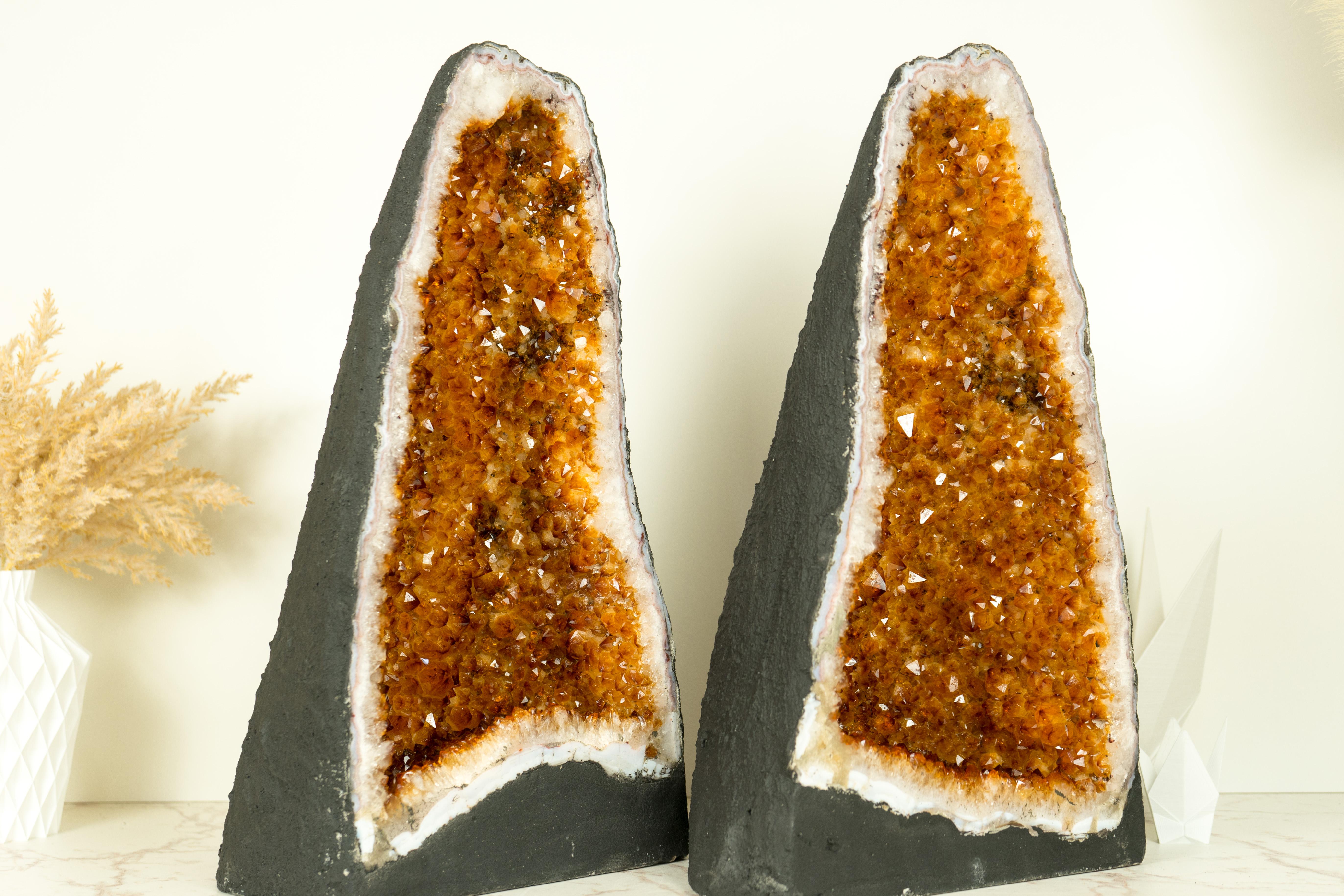 Pareja de catedrales de geoda de citrino con brillante drusa naranja intenso de grado AAA 3