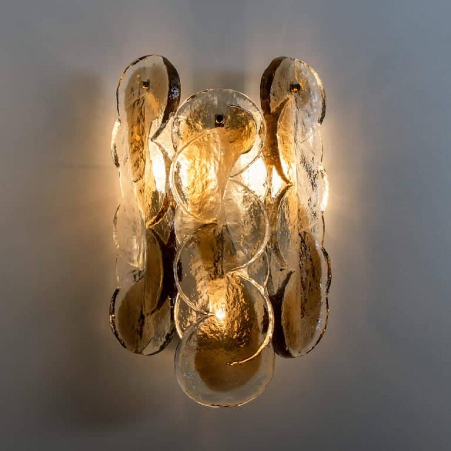 Pareja de apliques o candelabros de cristal helado con remolino de cítricos de J.T. Kalmar, 1969 en venta 6