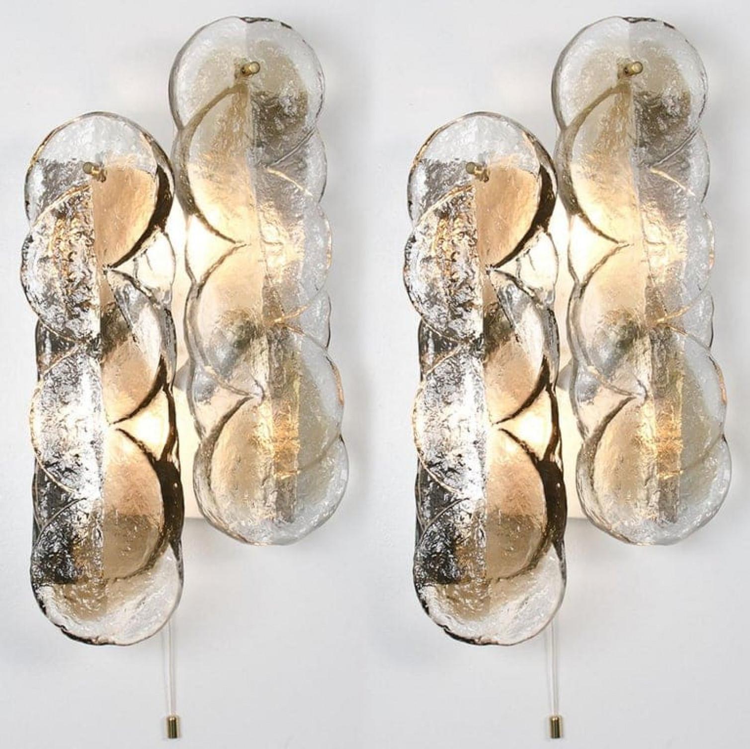 Pareja de apliques o candelabros de cristal helado con remolino de cítricos de J.T. Kalmar, 1969 en venta 9