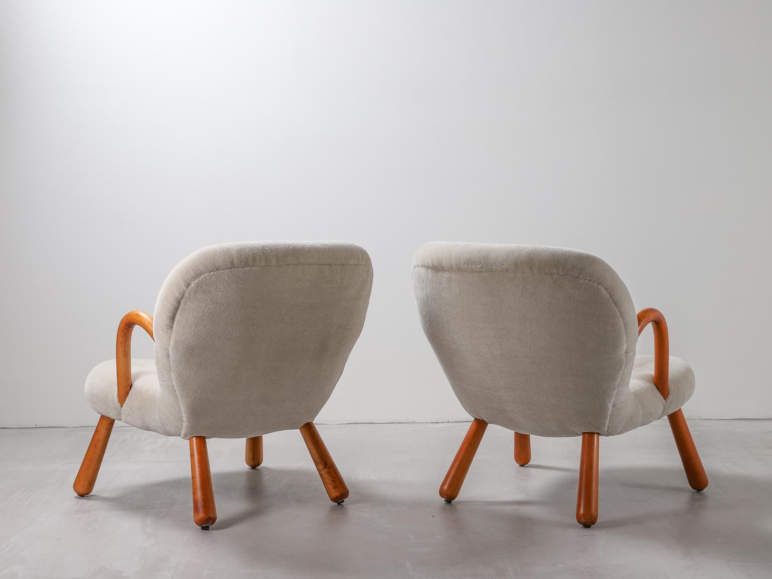 Mid-Century Modern Pair of Clam Chairs by Philip Arctander 1944 in Bespoke Mohair Velvet