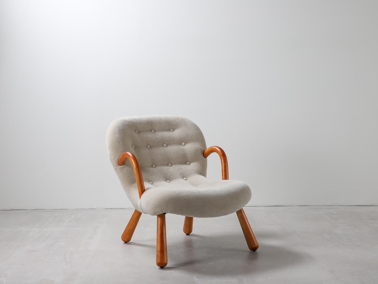 Mid-20th Century Pair of Clam Chairs by Philip Arctander 1944 in Bespoke Mohair Velvet