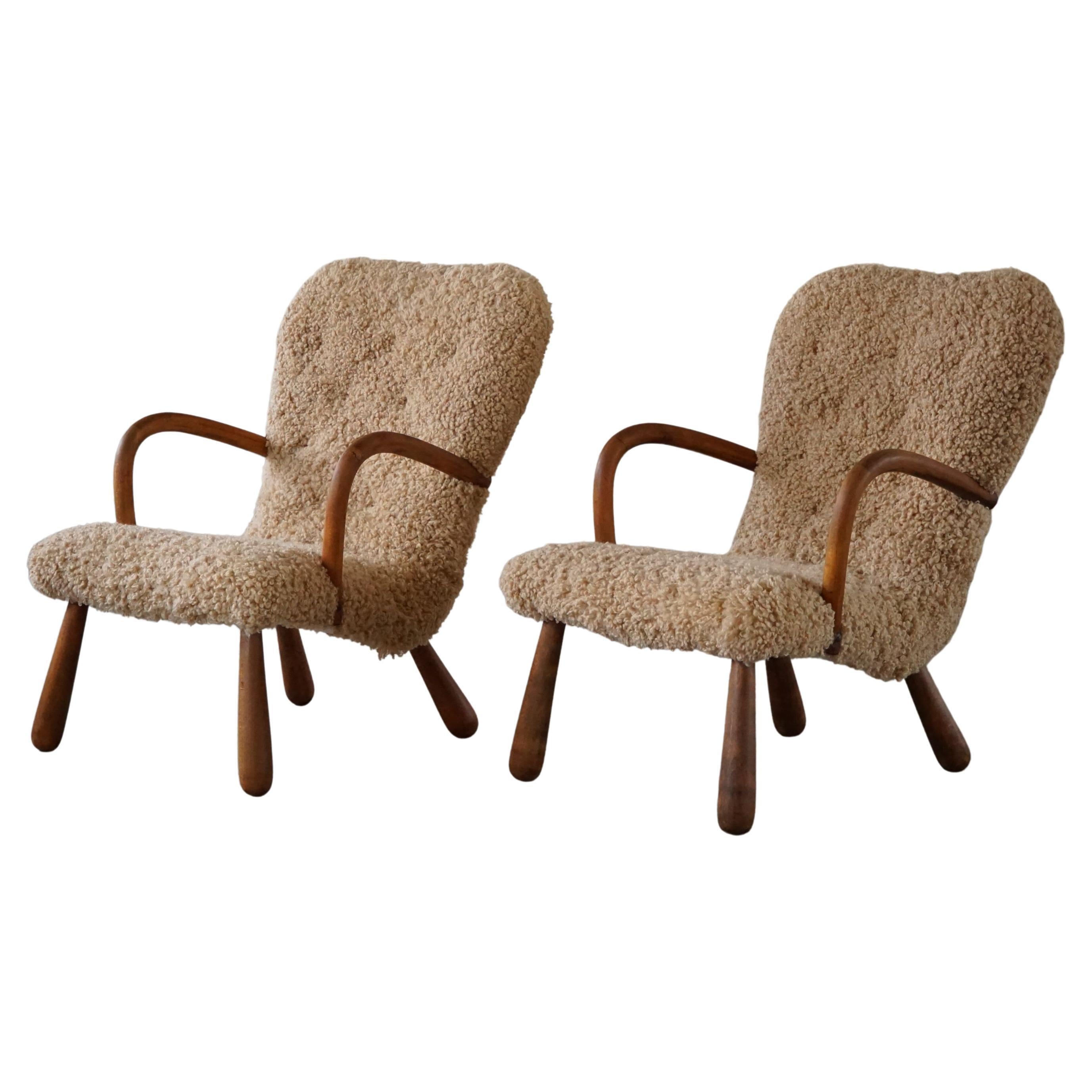 Pair of Clam Lounge Chairs in Lambswool, Skive Møbelfabrik, Denmark, 1950s