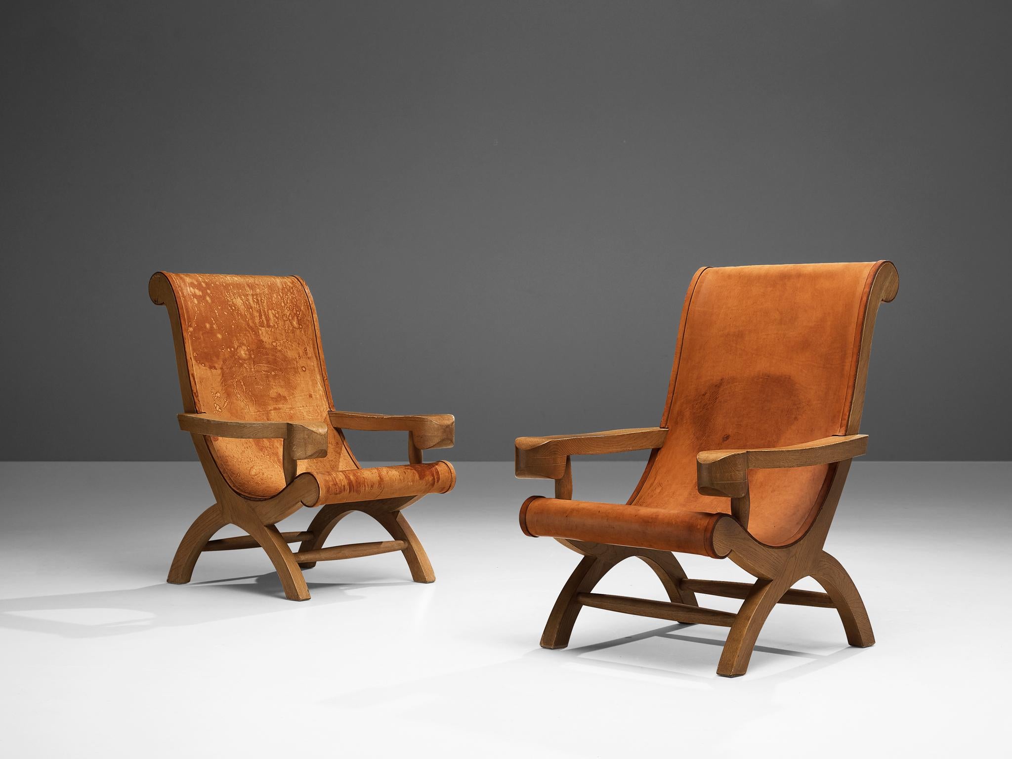 Attribué à Clara Porset, fauteuils 'Butaque', cuir patiné, bois de cyprès, Mexique, vers 1947.

Merveilleux fauteuil 