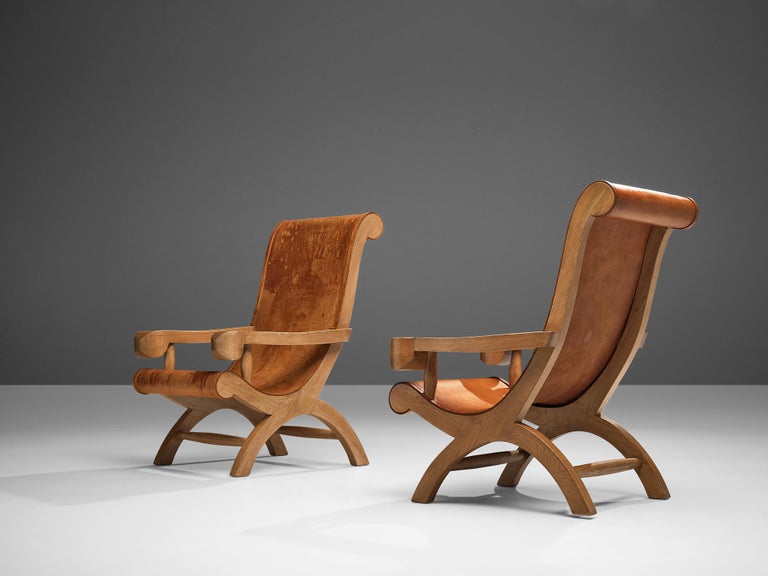 Pair of Clara Porset Lounge Chairs 'Butaque' in Original Patinated Leather For Sale 2