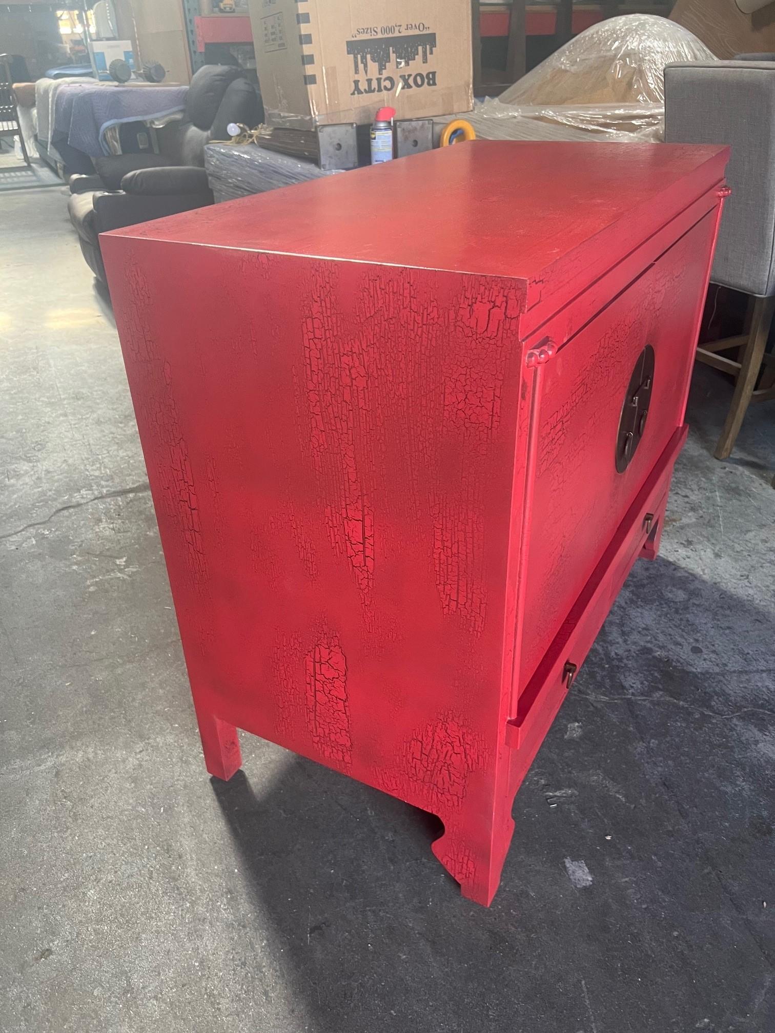 Paire de meubles-lavabos classiques à deux portes de style Ming Ming, finition craquelée rouge de Chine en vente 4