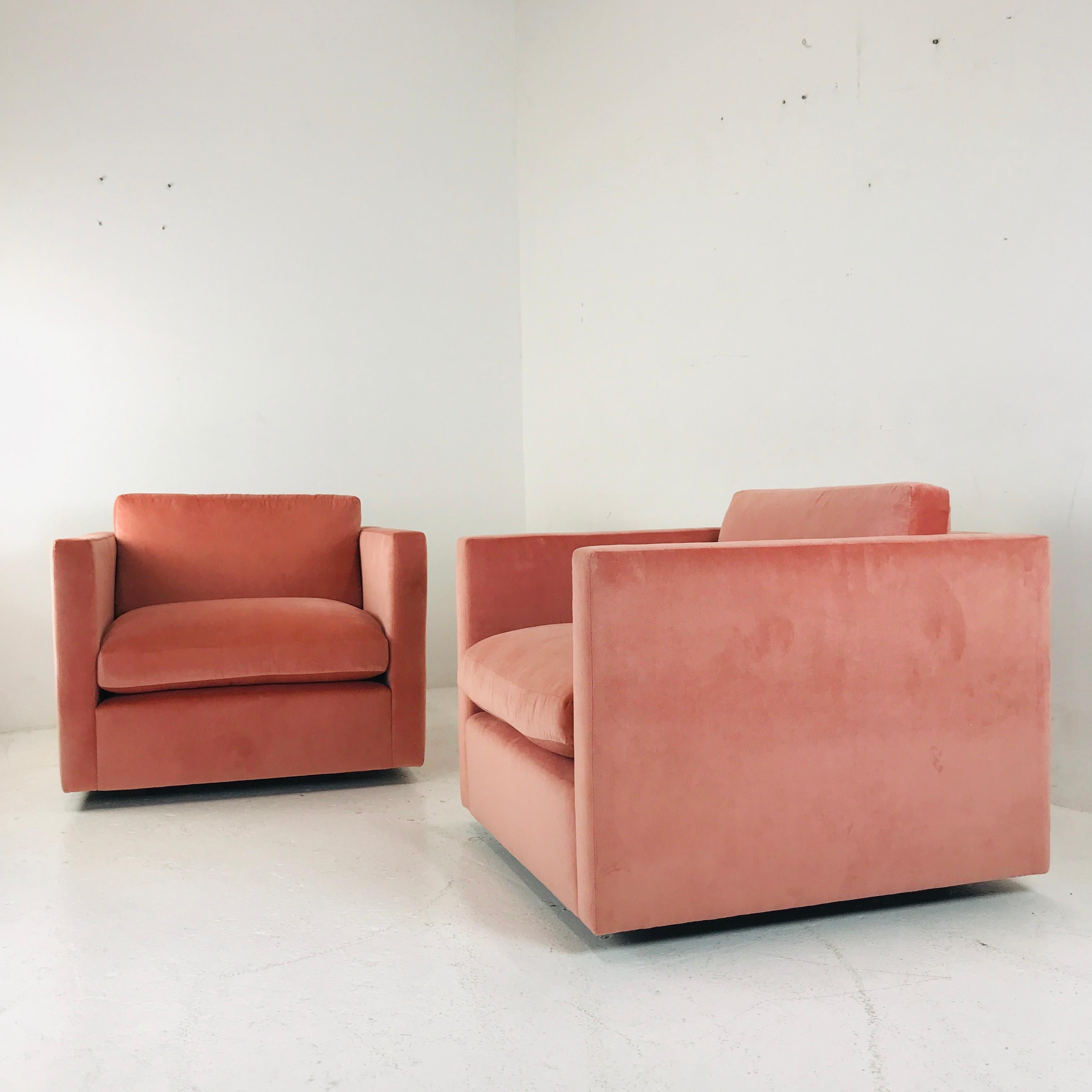 Late 20th Century Pair of Classic Cube Chairs in the Style of Milo Baughman