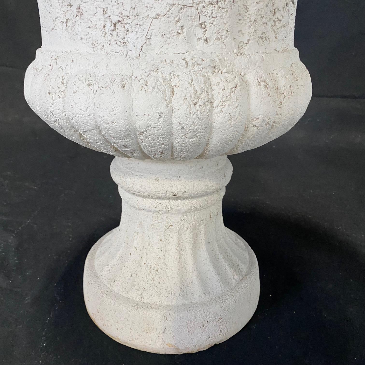 Pair of Classic French Style, Early 20th Century, Neoclassical Garden Urns In Good Condition For Sale In Hopewell, NJ