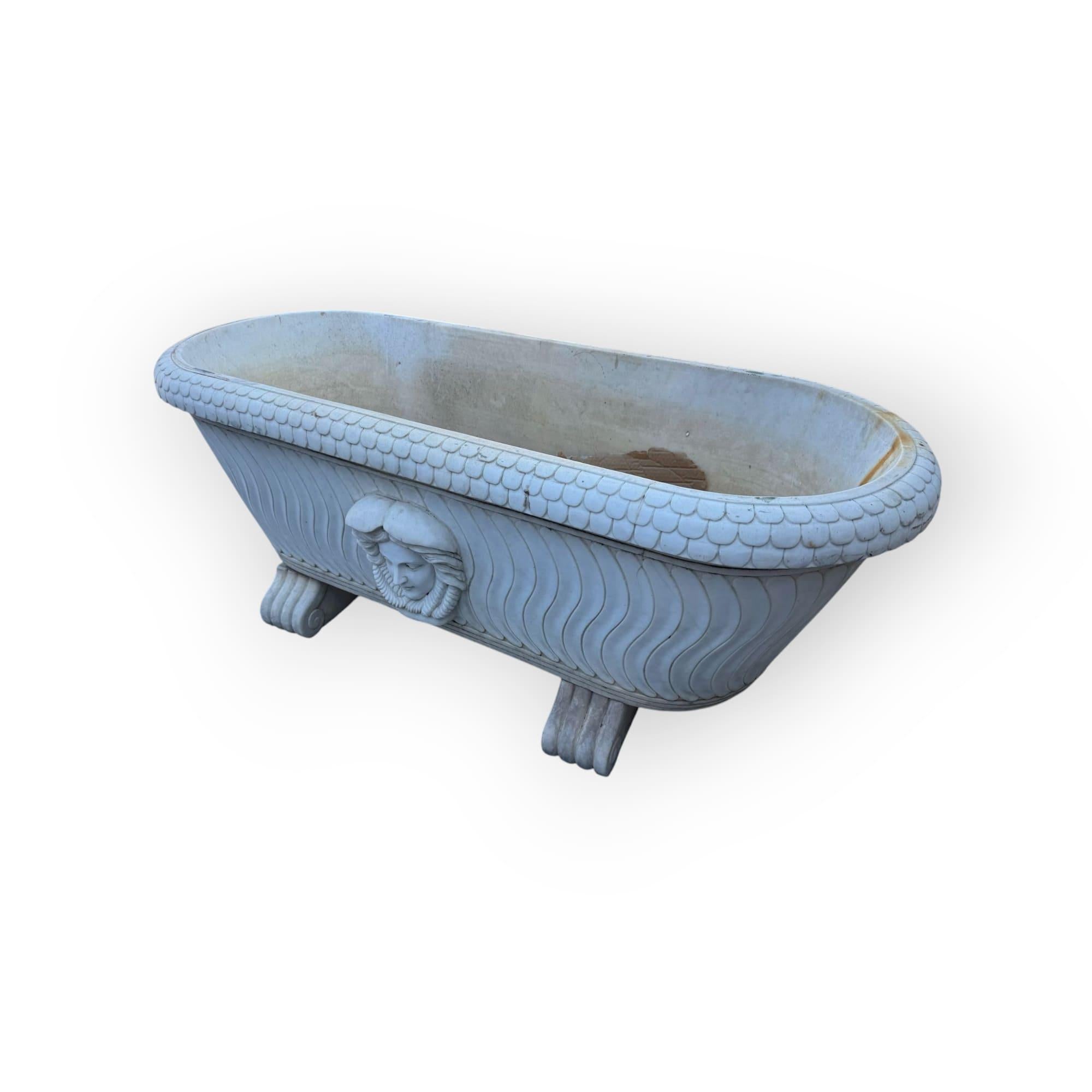 Coppia di vasche da bagno classiche in marmo italiano - XX secolo in vendita 8