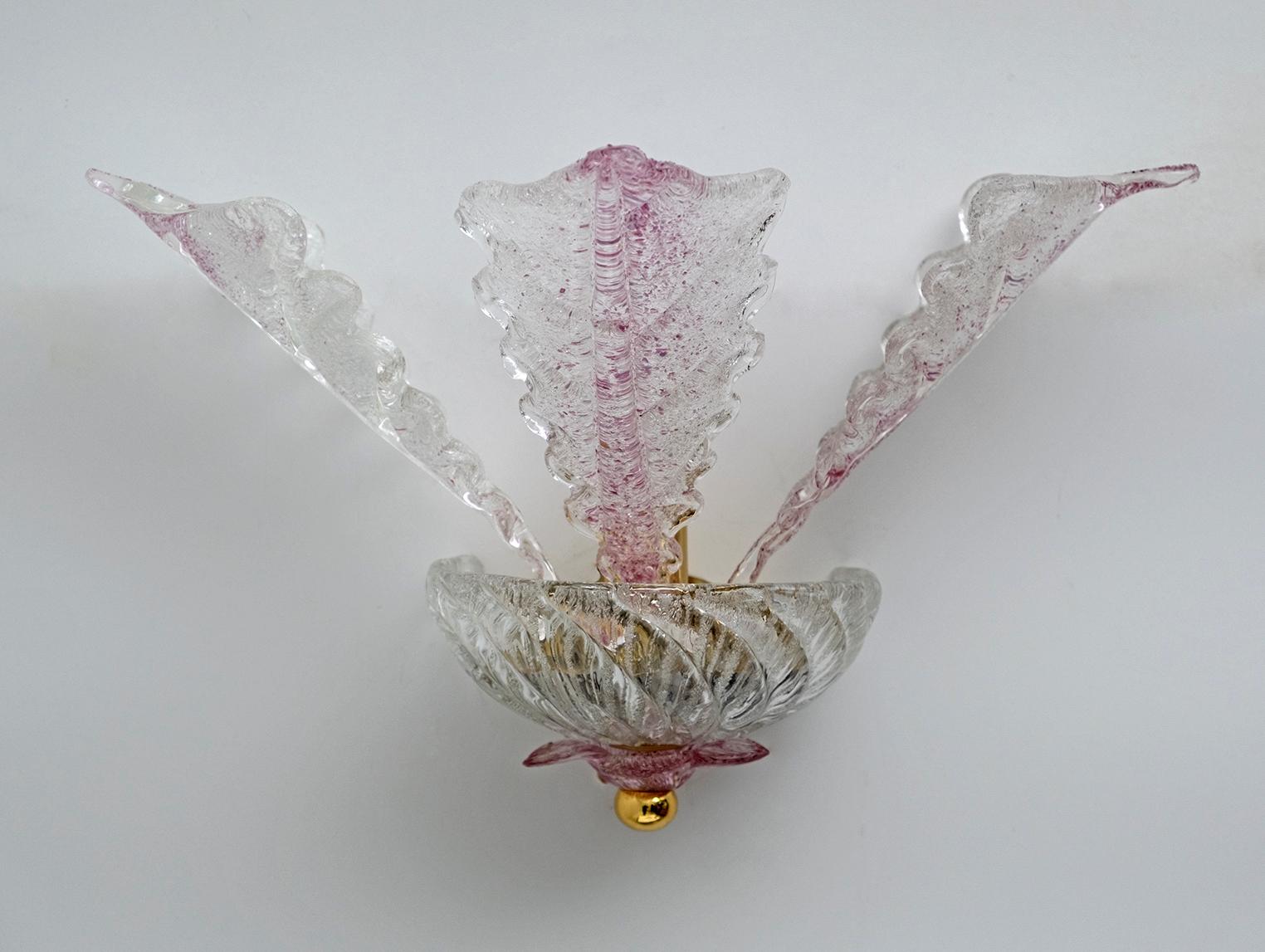 Mid-Century Modern Pair of Classic Italian Murano Glass Leafs Wall Sconces, 1960s For Sale