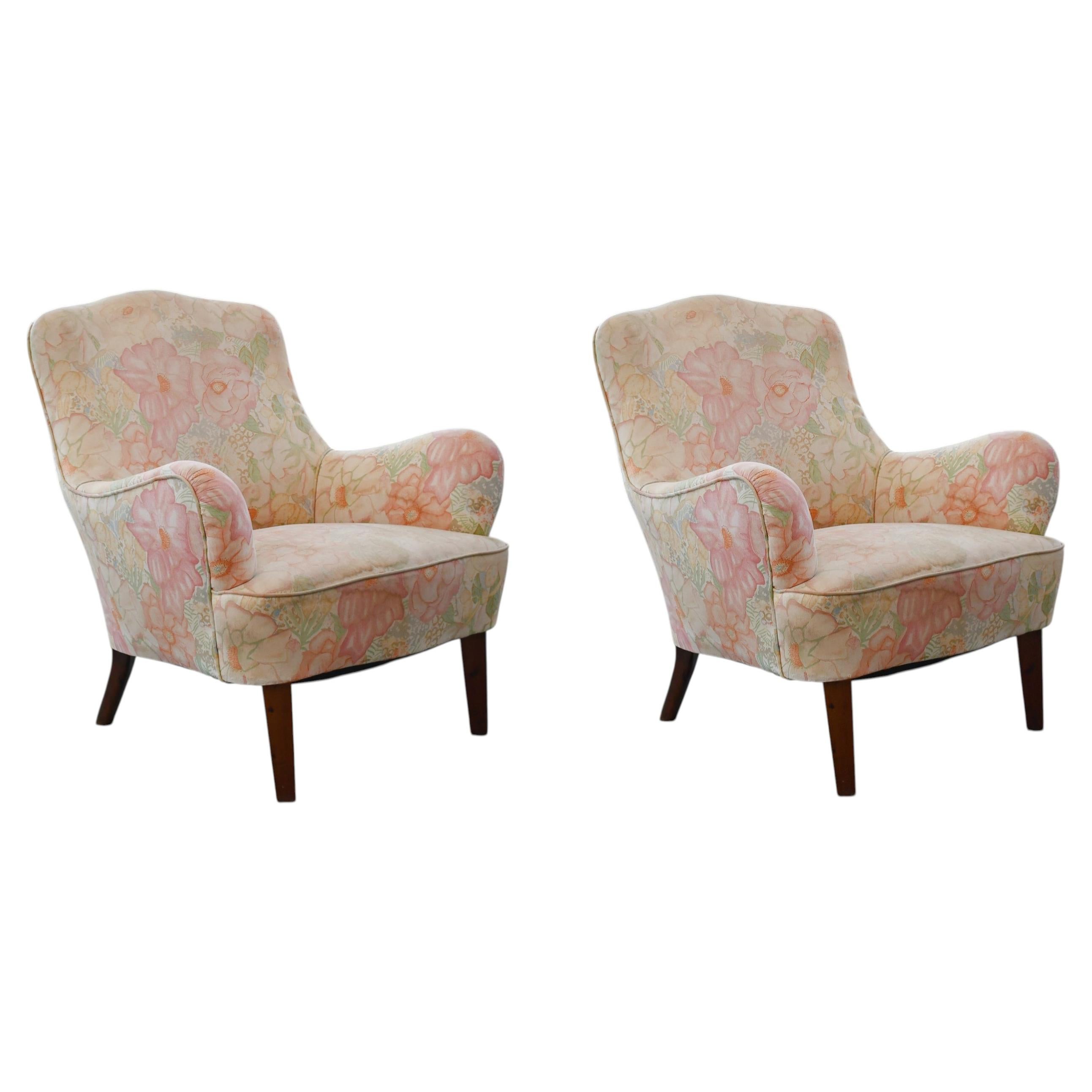 Paire de chaises basses classiques danoises du milieu du siècle 1950 en vente