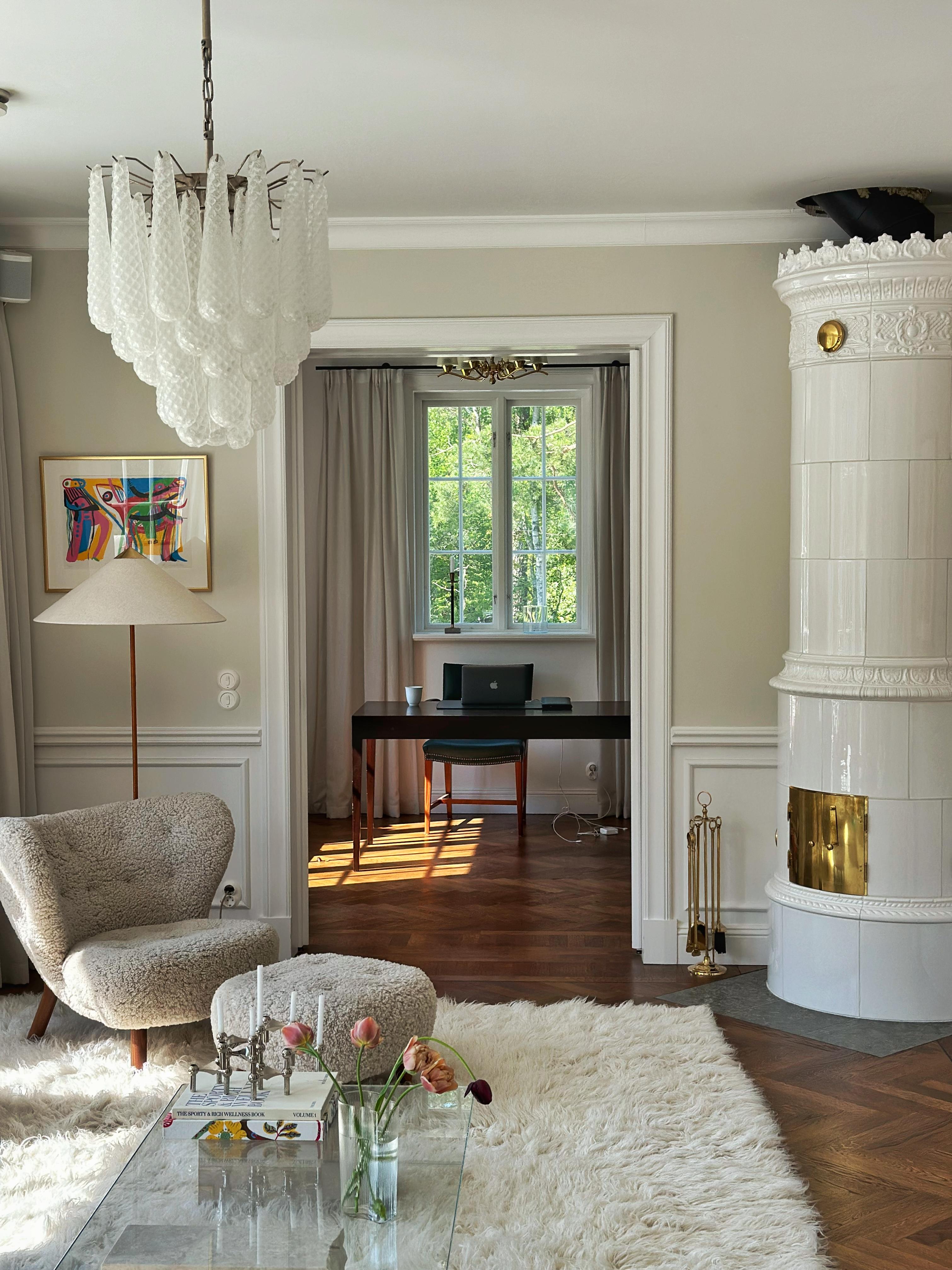 Mid-Century moderno Coppia di lampadari classici di Murano di piccole dimensioni (altezza totale 27,6