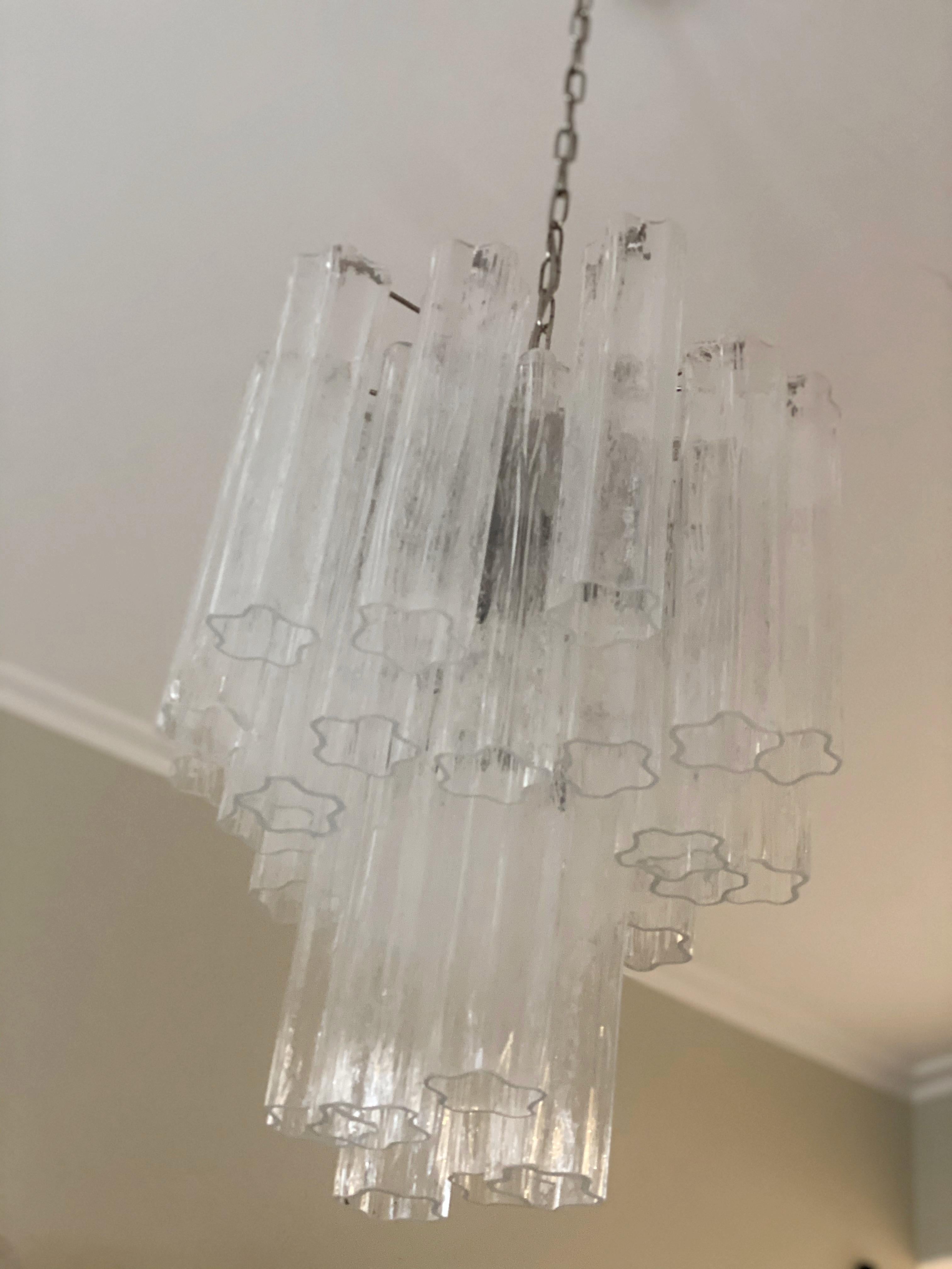 Coppia di lampadari classici di Murano in stile Venini, di dimensioni medio-piccole. in vendita 3