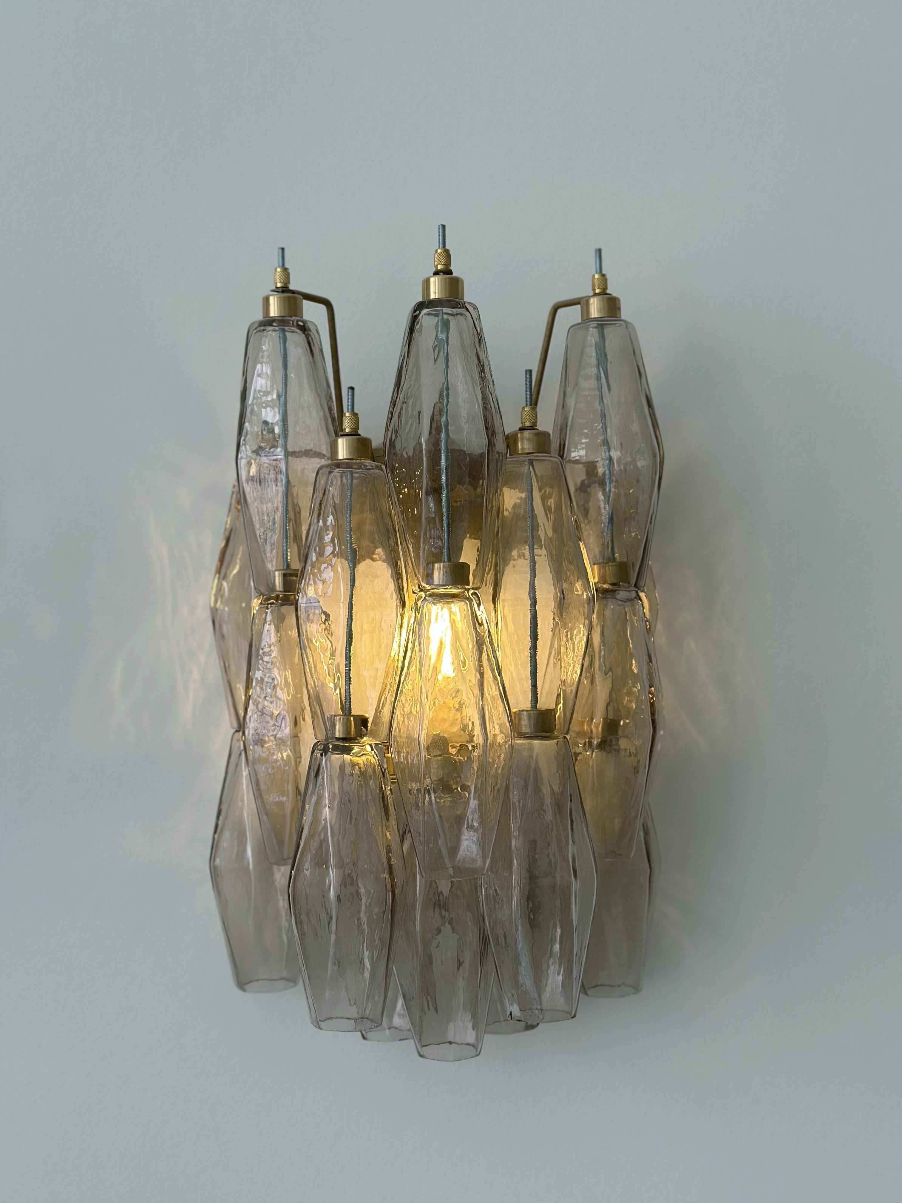 Paire d'appliques murales Classic Murano avec prismes en verre de couleur sable en vente 1