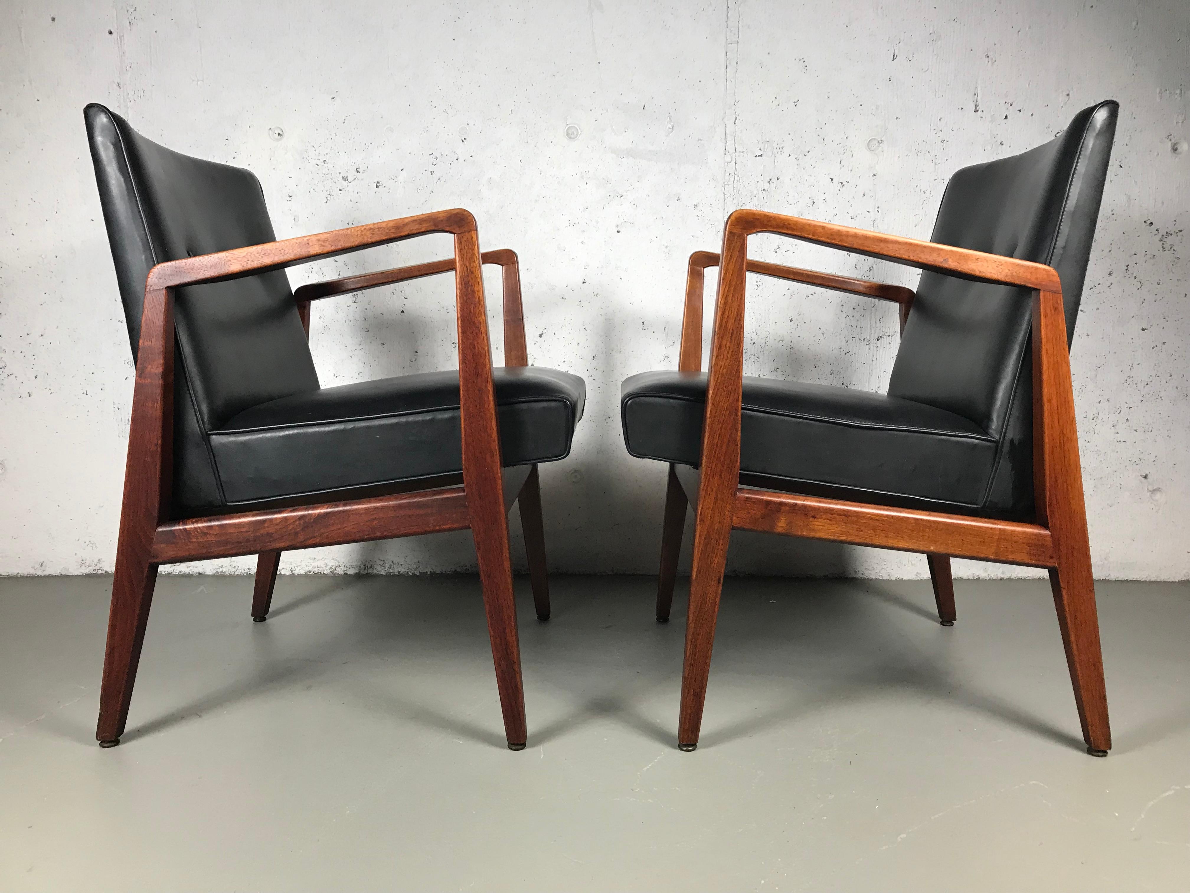 Mid-20th Century Pair of Classic Occasional Lounge Chairs by Jens Risom