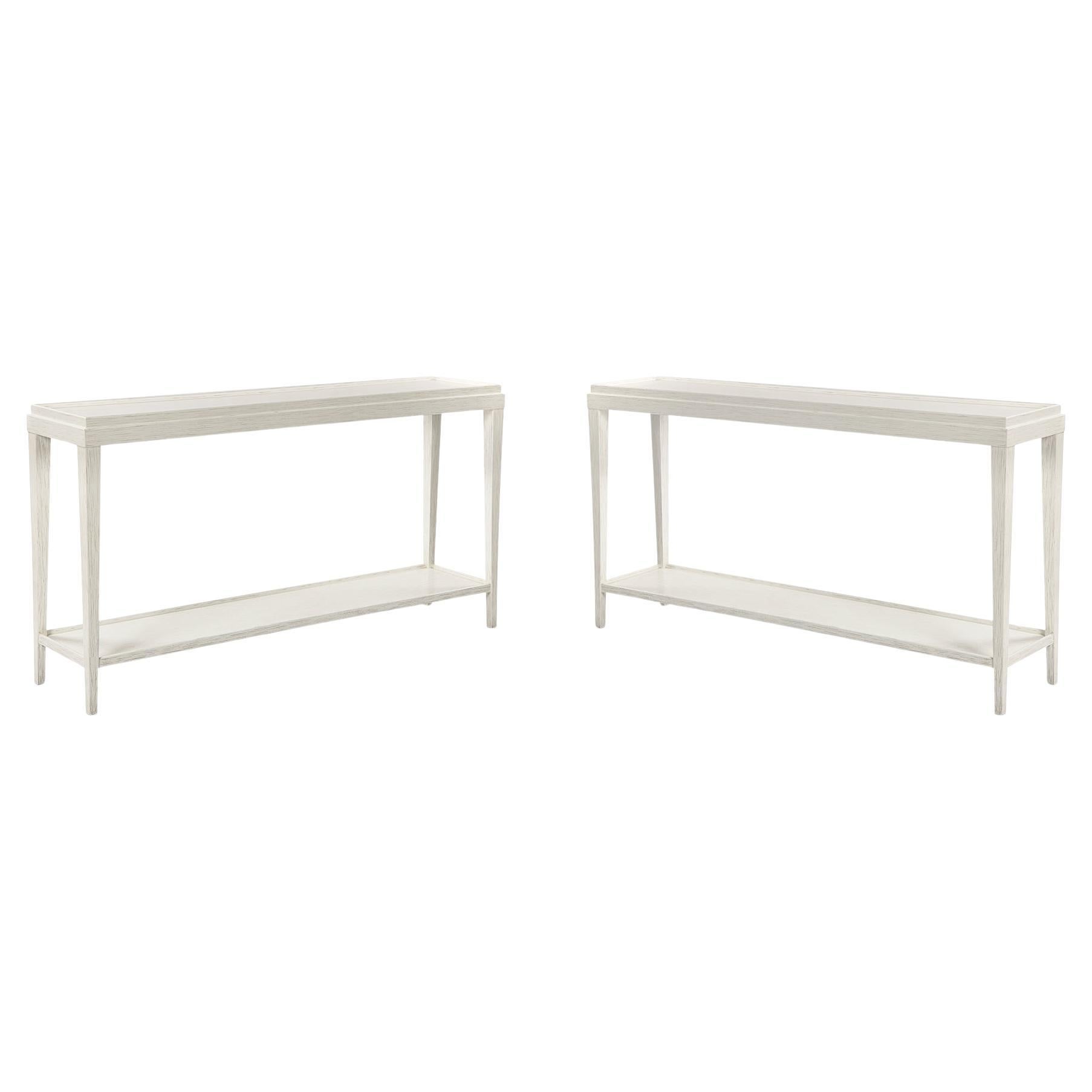 Ein Paar Classic Rustic Console Tables, Weiß