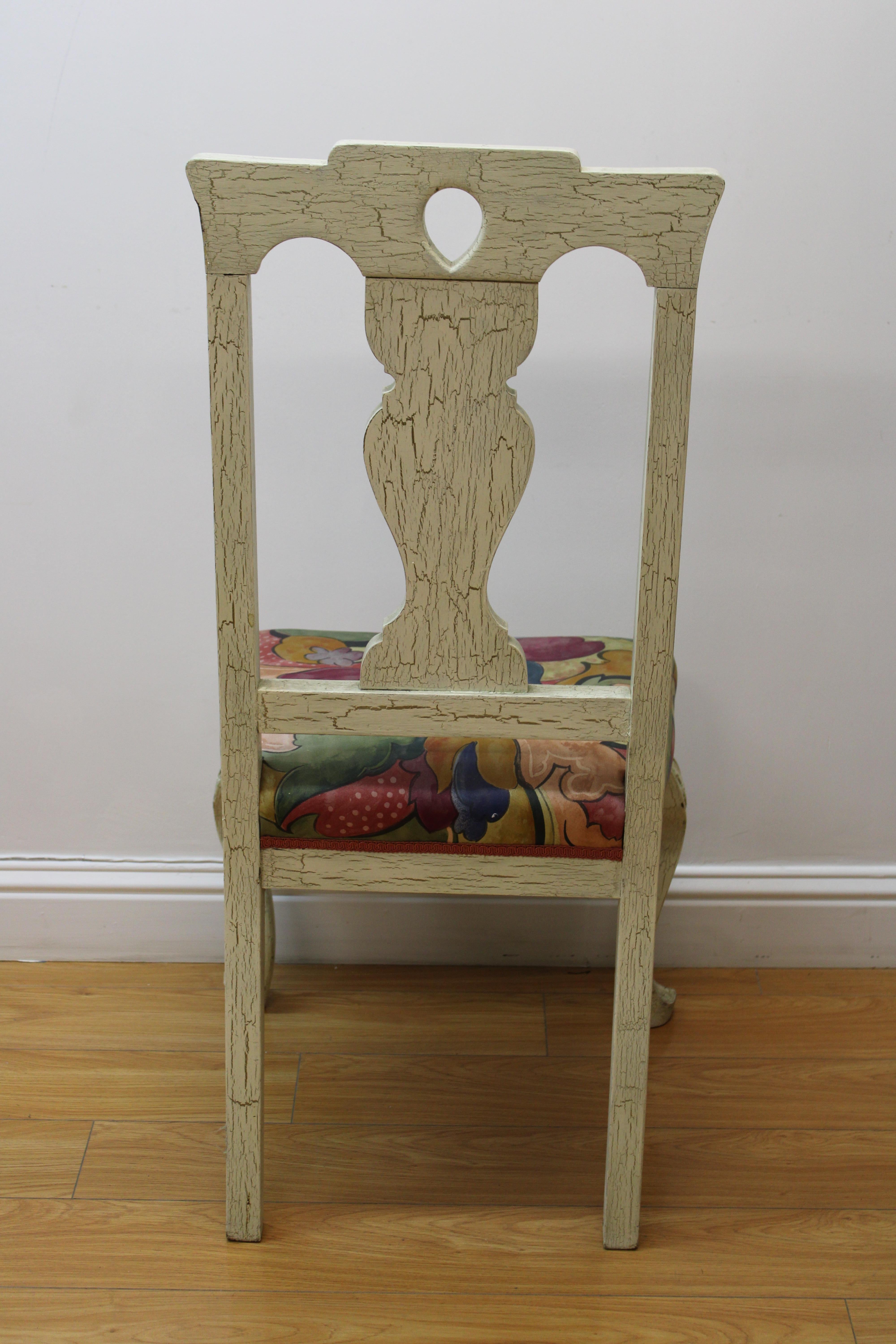 Paire de chaises d'appoint classiques en vente 2