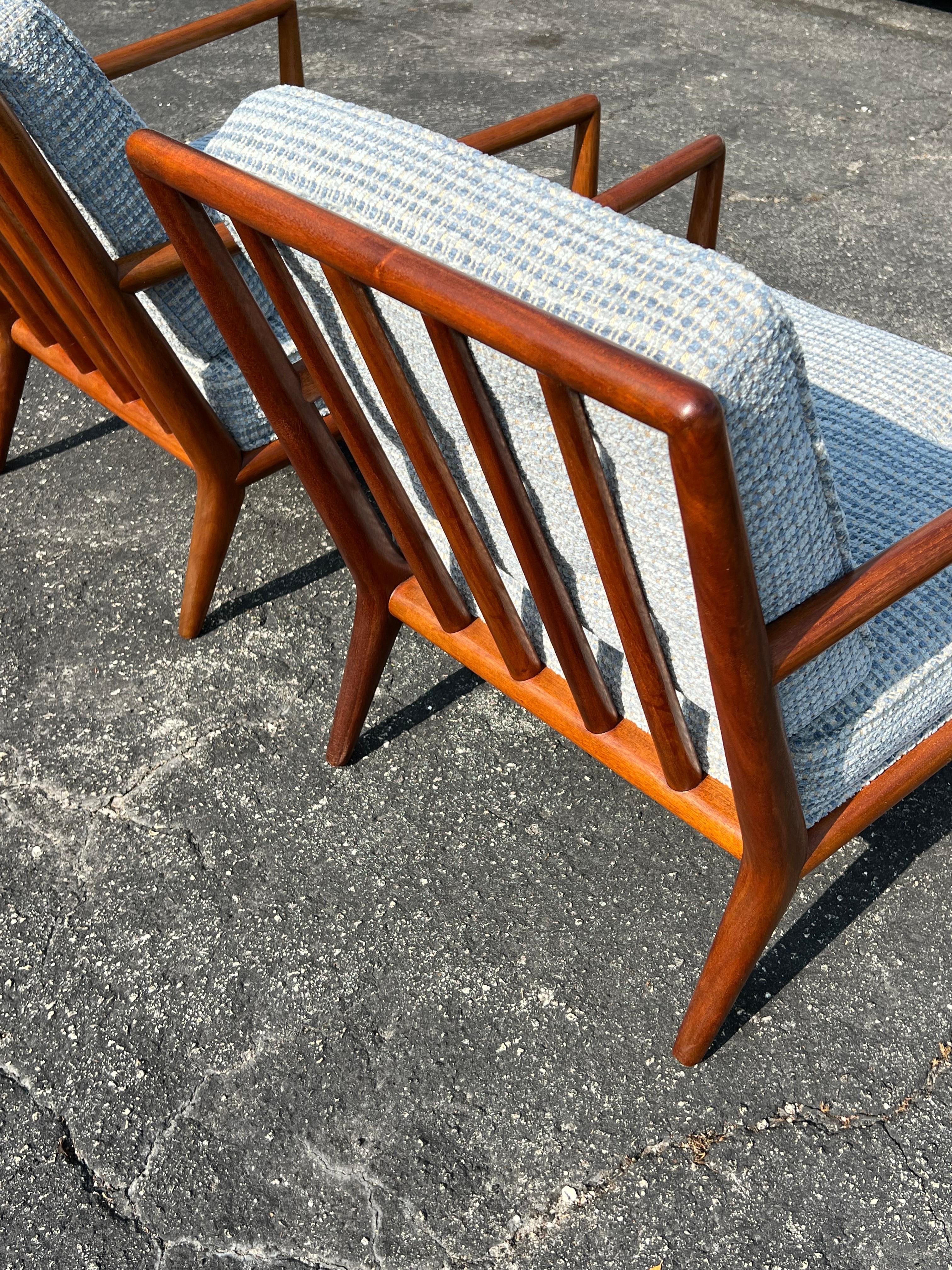 Pair of Classic T.H. Robsjohn-Gibbings Armchairs for Widdicomb, ca' 1950's For Sale 8
