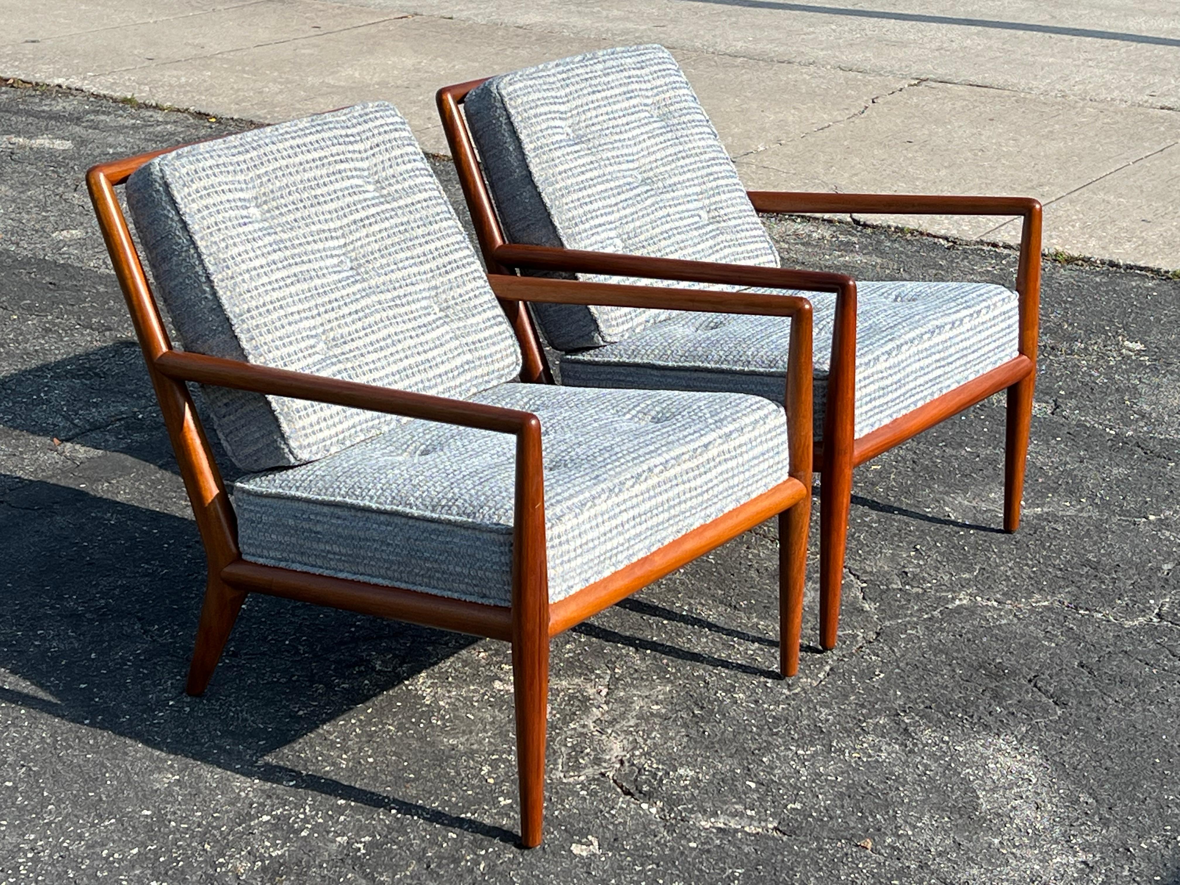 Pair of Classic T.H. Robsjohn-Gibbings Armchairs for Widdicomb, ca' 1950's In Good Condition For Sale In St.Petersburg, FL