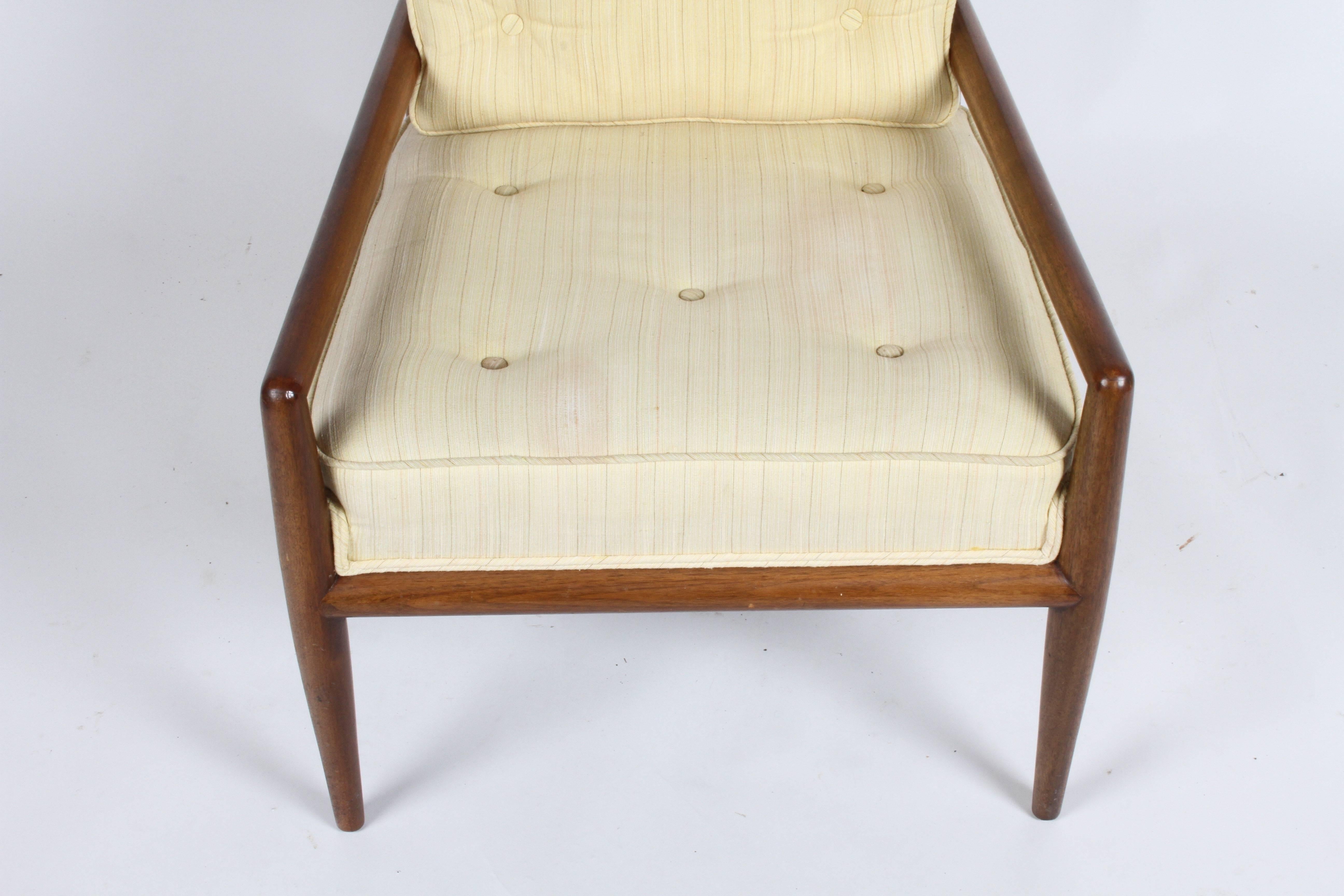 Pair of Classic T.H. Robsjohn-Gibbings for Widdicomb Lounge Chairs For Sale 4