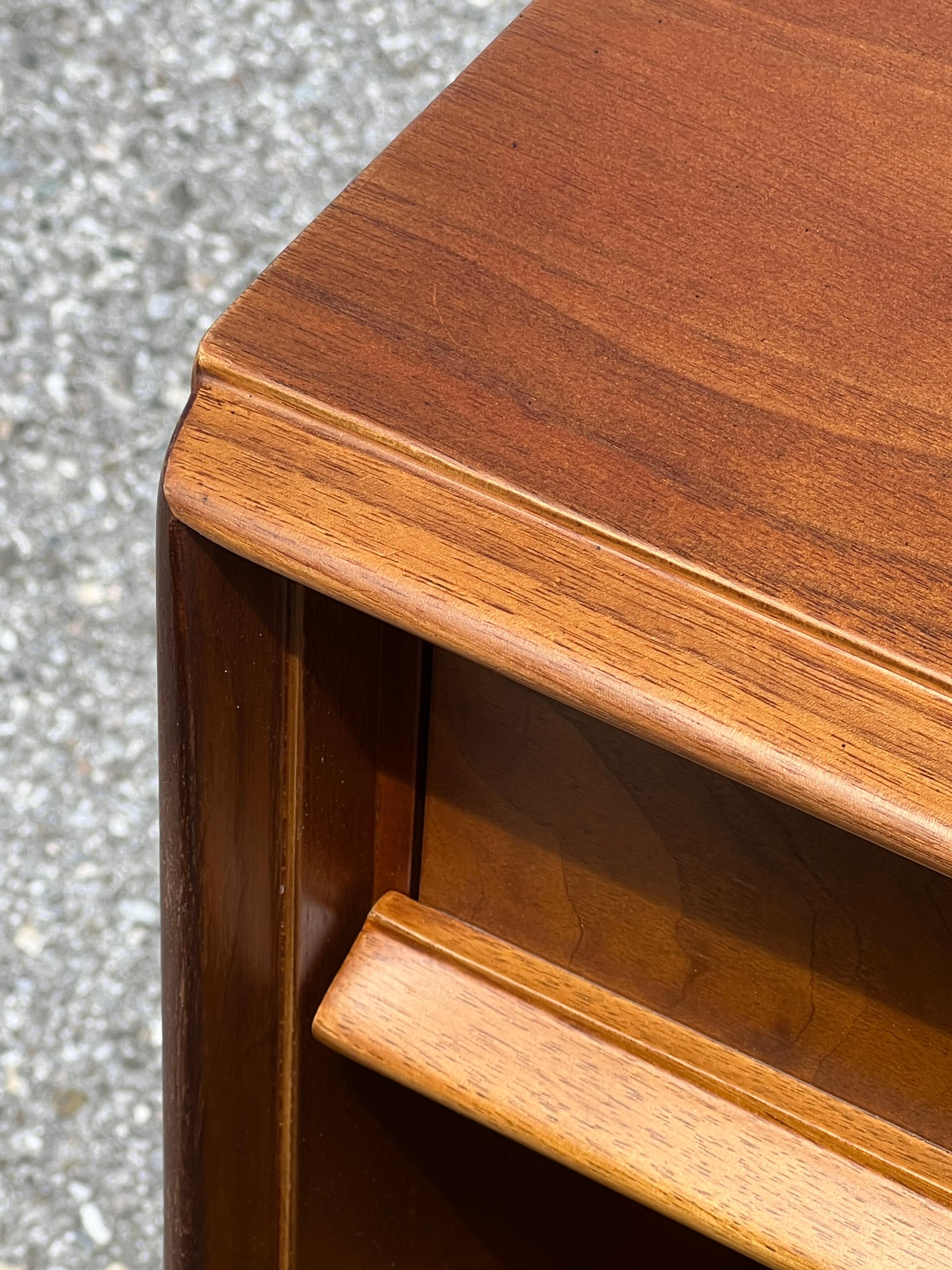 American A Pair of Classic T.H. Robsjohn-Gibbings Nightstands In Walnut Ca' 1950's