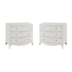 Paar Classic White Nachttischkommoden