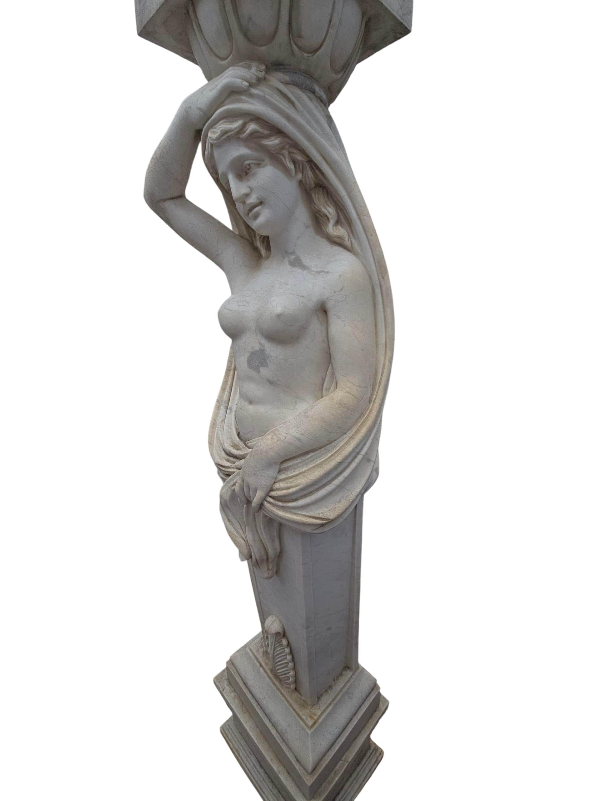 Coppia di figure femminili classiche in marmo di Carrara, Italia, anni '80 in vendita 5