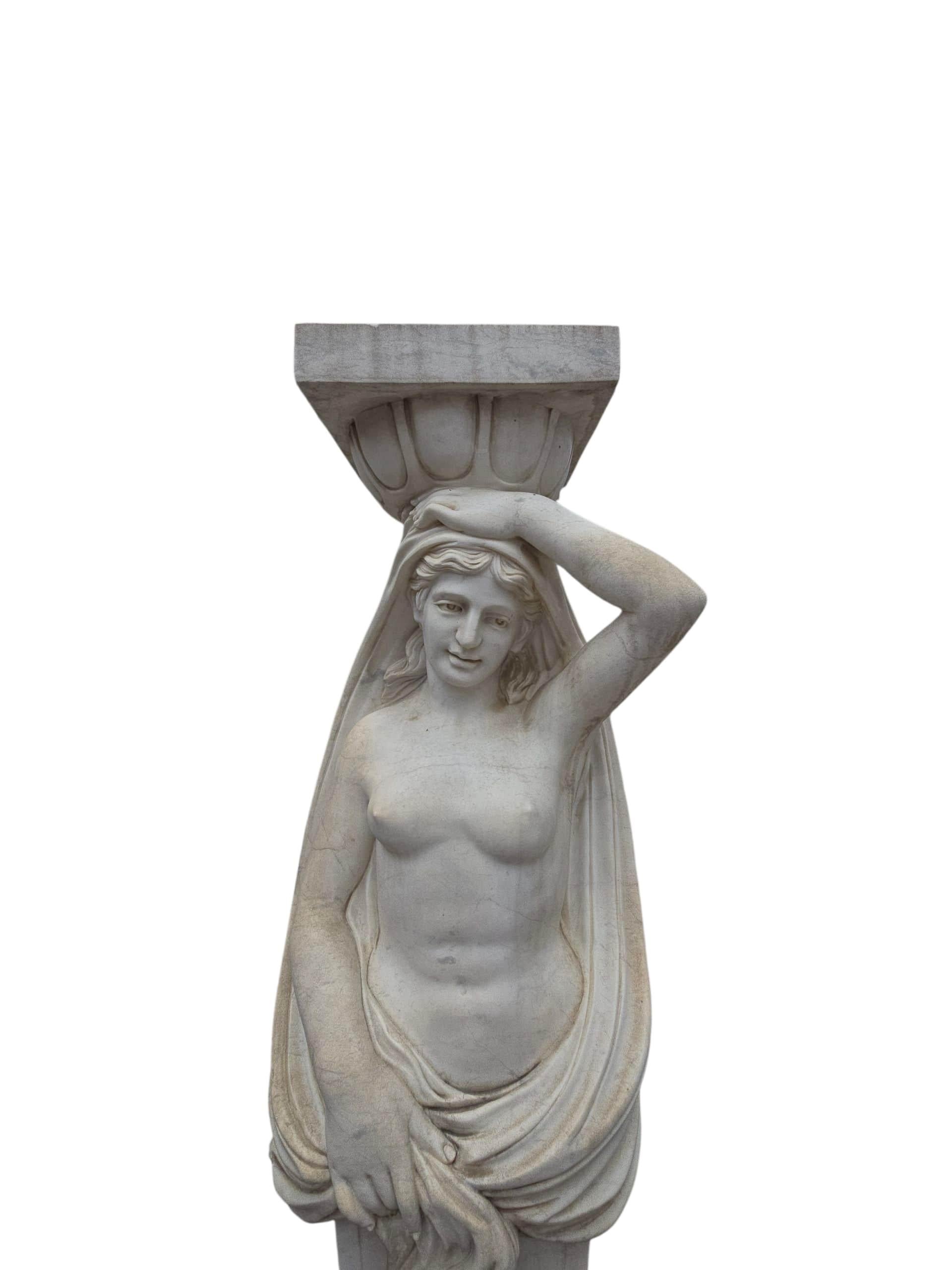 Coppia di figure femminili classiche in marmo di Carrara, Italia, anni '80 in vendita 3