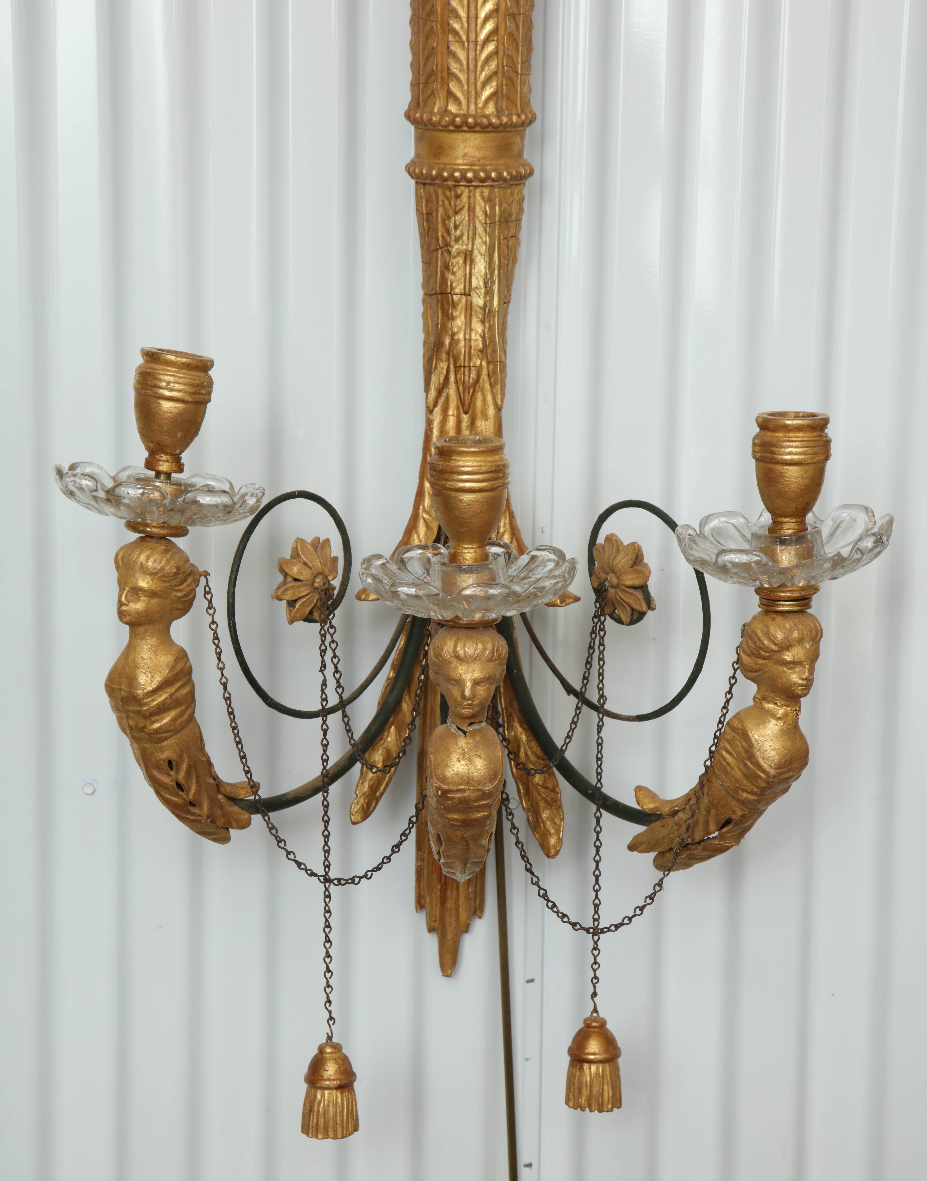 American Classical Pair of Classical Giltwood Wall Lights