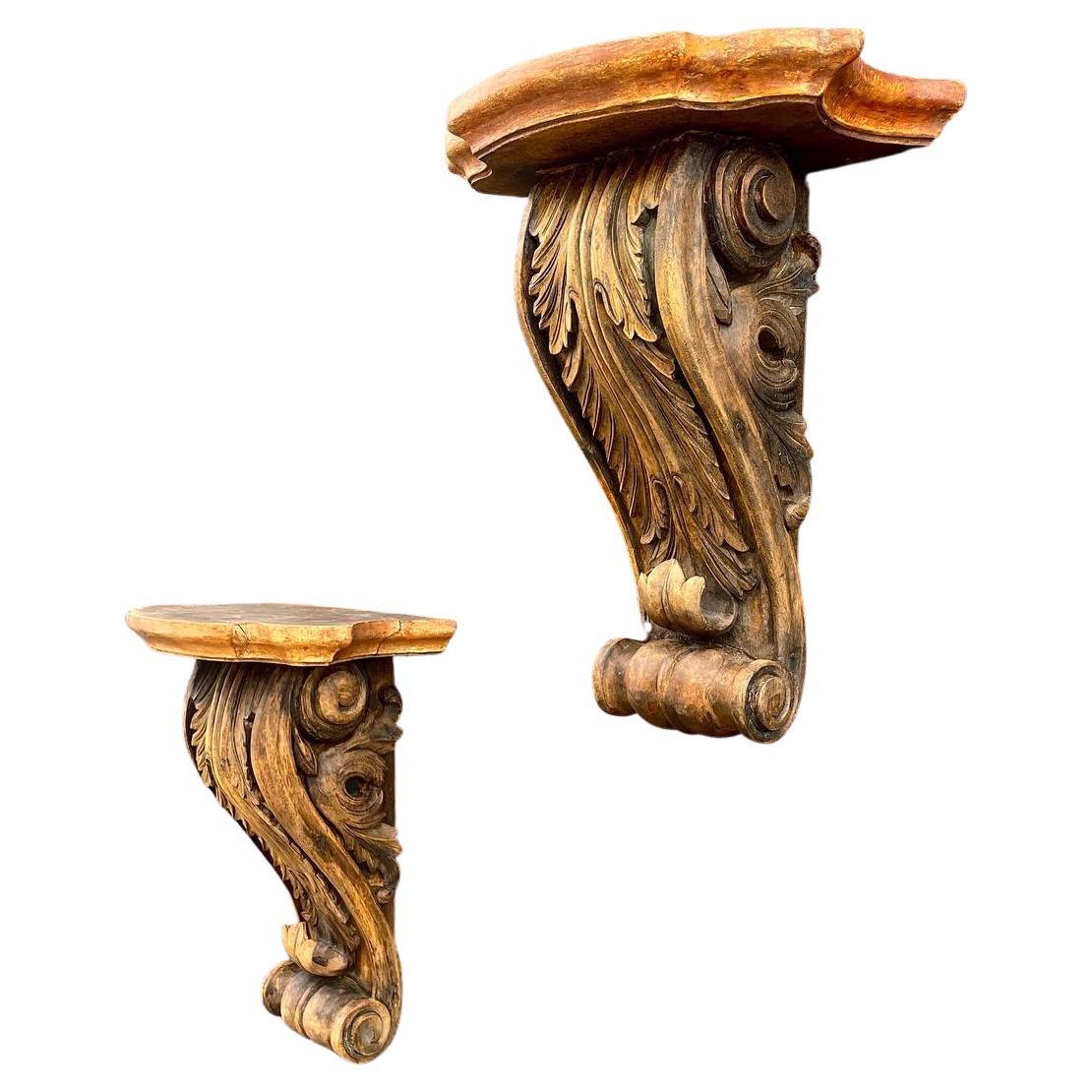 Pair of Classical Italian Painted & Carved Wood Wall Brackets For Sale