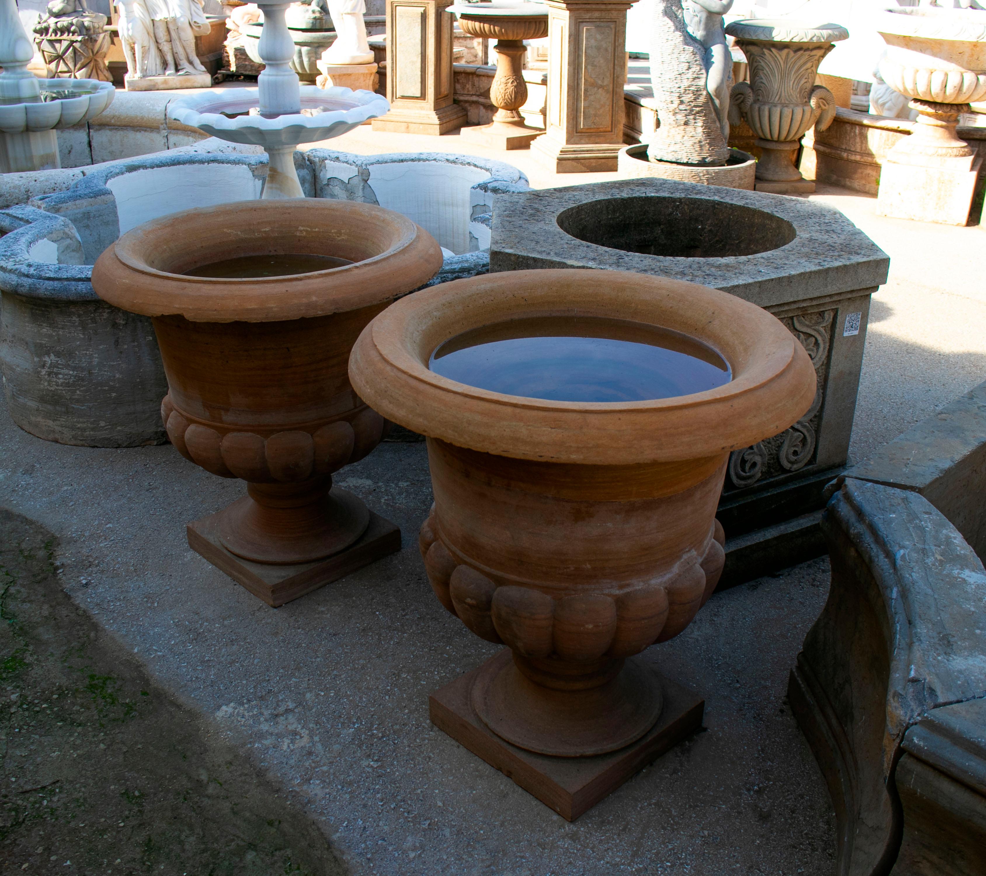 sandstone urns