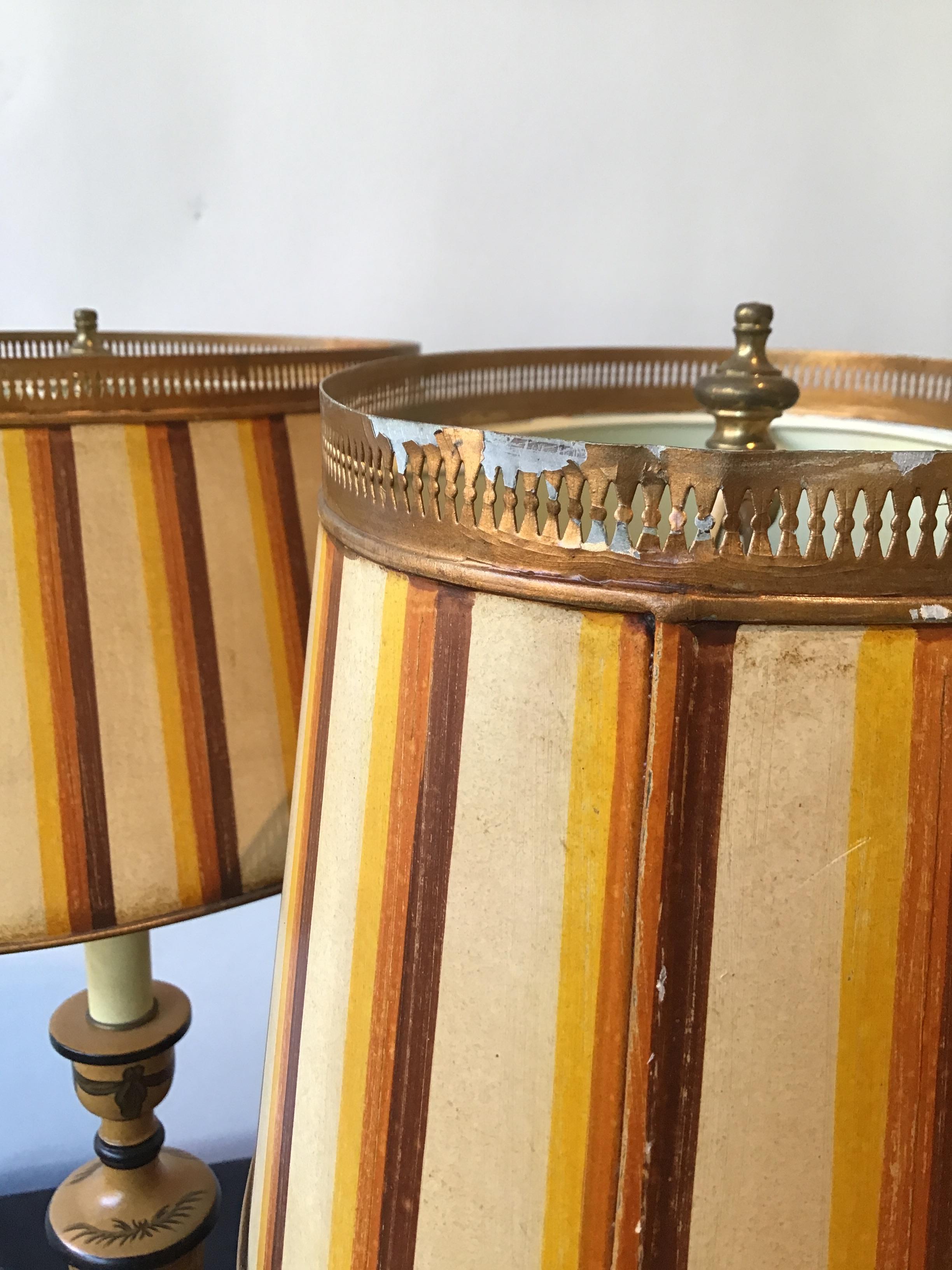 Pair of Classical Tole Lamps 5