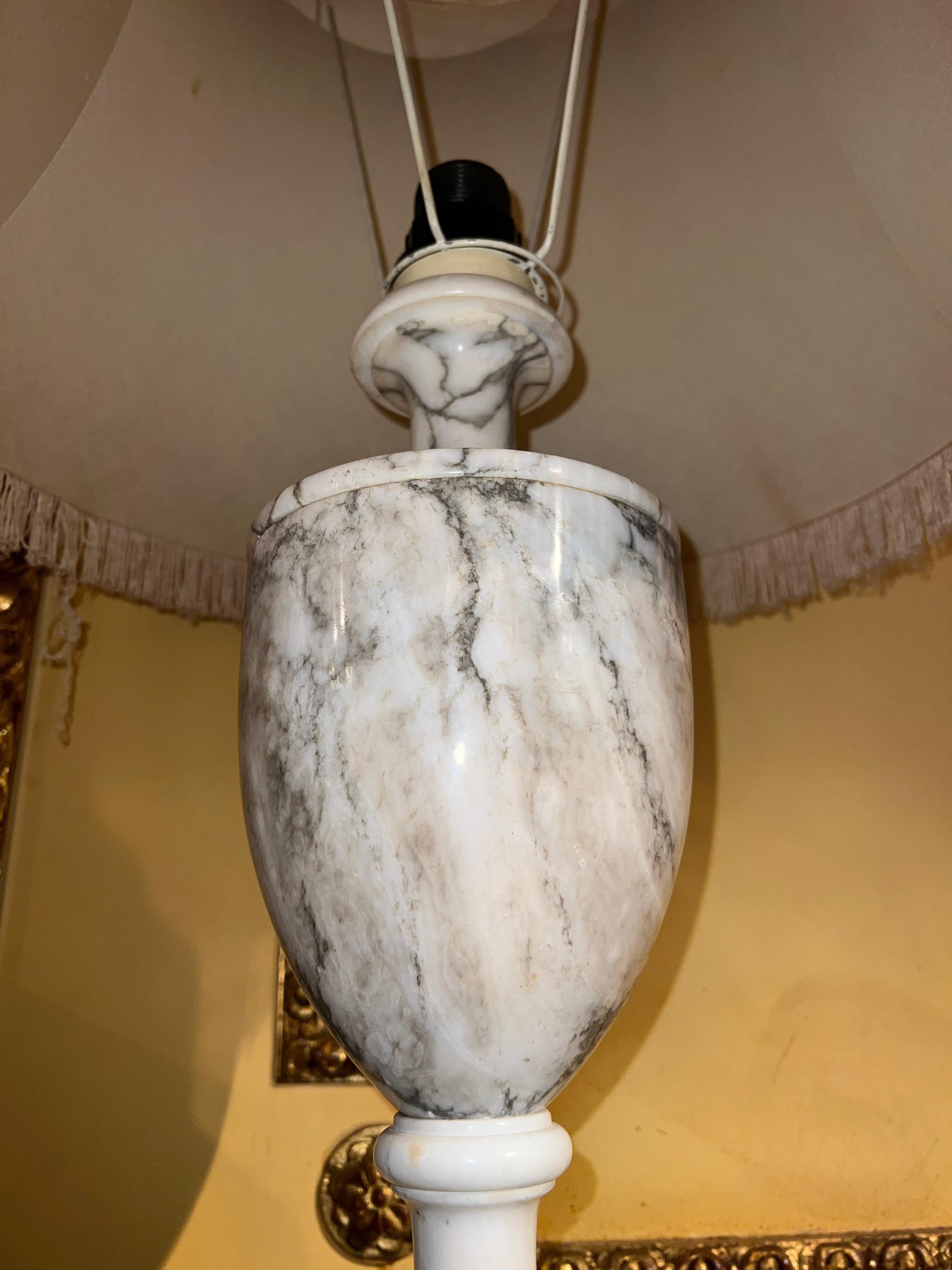 Pair of Classicism Alabaster Marble Table Lamps In Good Condition For Sale In Berlin, DE