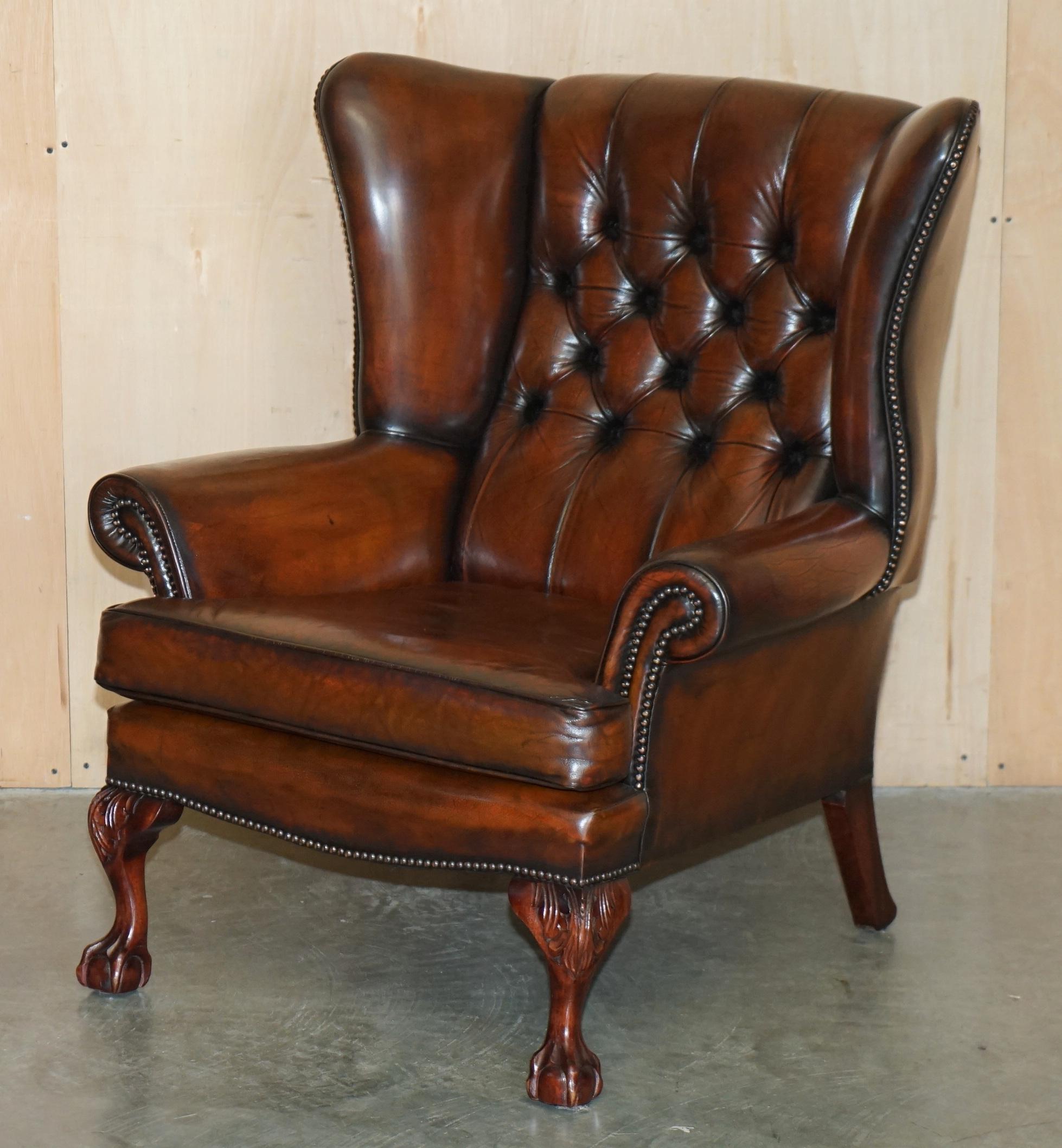 PAIR OF CLAW & BALL FEET CHESTERFIELD TUFTED BROWN LEATHER WINGBACK ARMCHAIRs For Sale 7