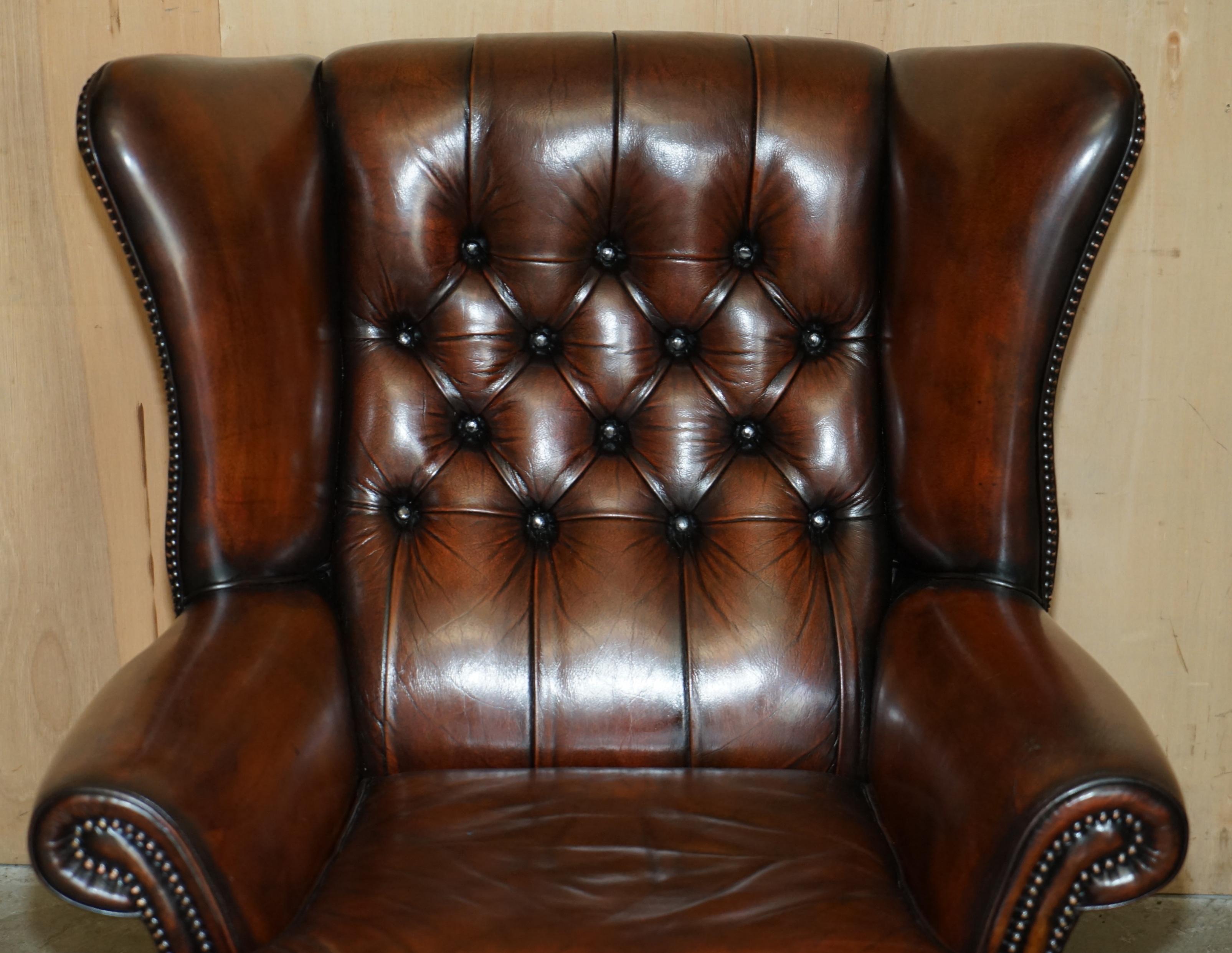 PAIR OF CLAW & BALL FEET CHESTERFIELD TUFTED BROWN LEATHER WINGBACK ARMCHAIRs For Sale 9