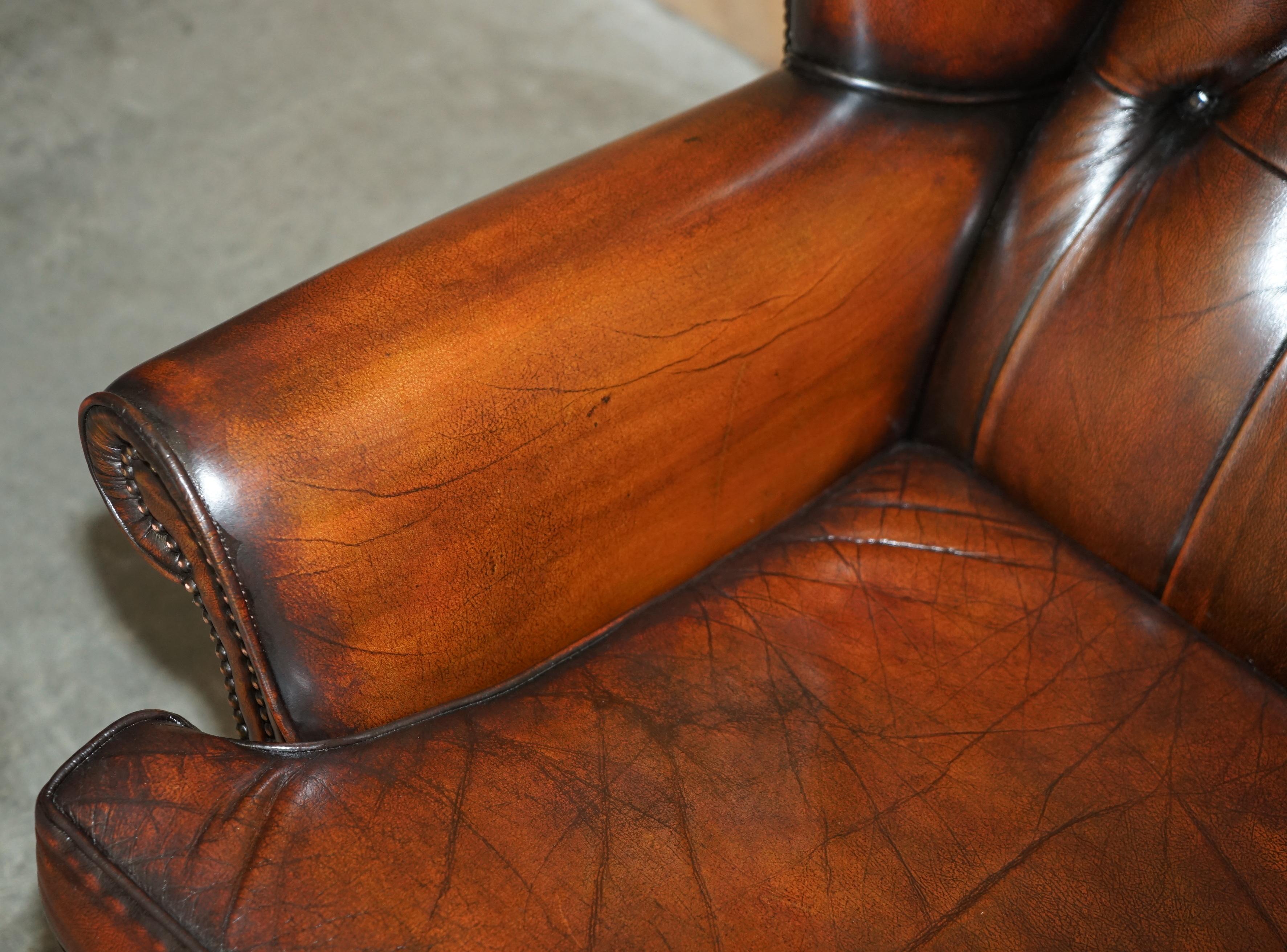 PAIR OF CLAW & BALL FEET CHESTERFIELD TUFTED BROWN LEATHER WINGBACK ARMCHAIRs For Sale 1