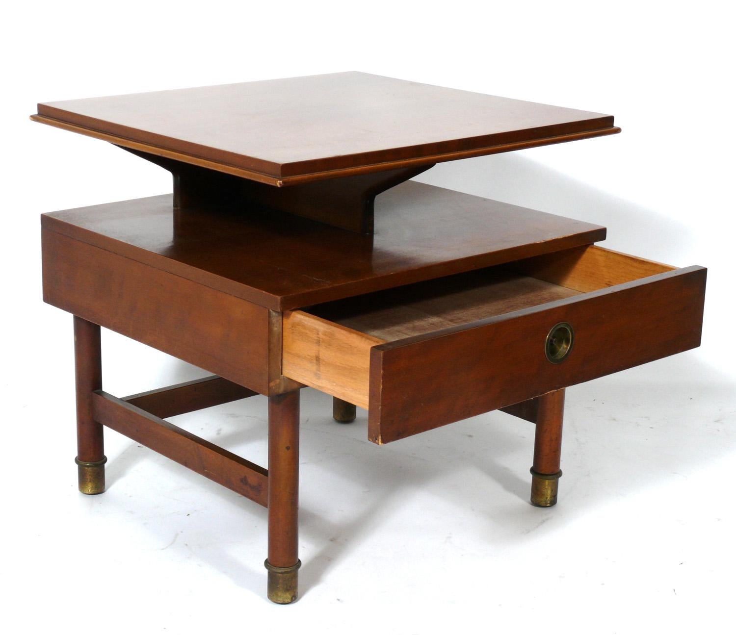 Mid-Century Modern Pair of Clean Lined Nightstands or End Tables by Renzo Rutili