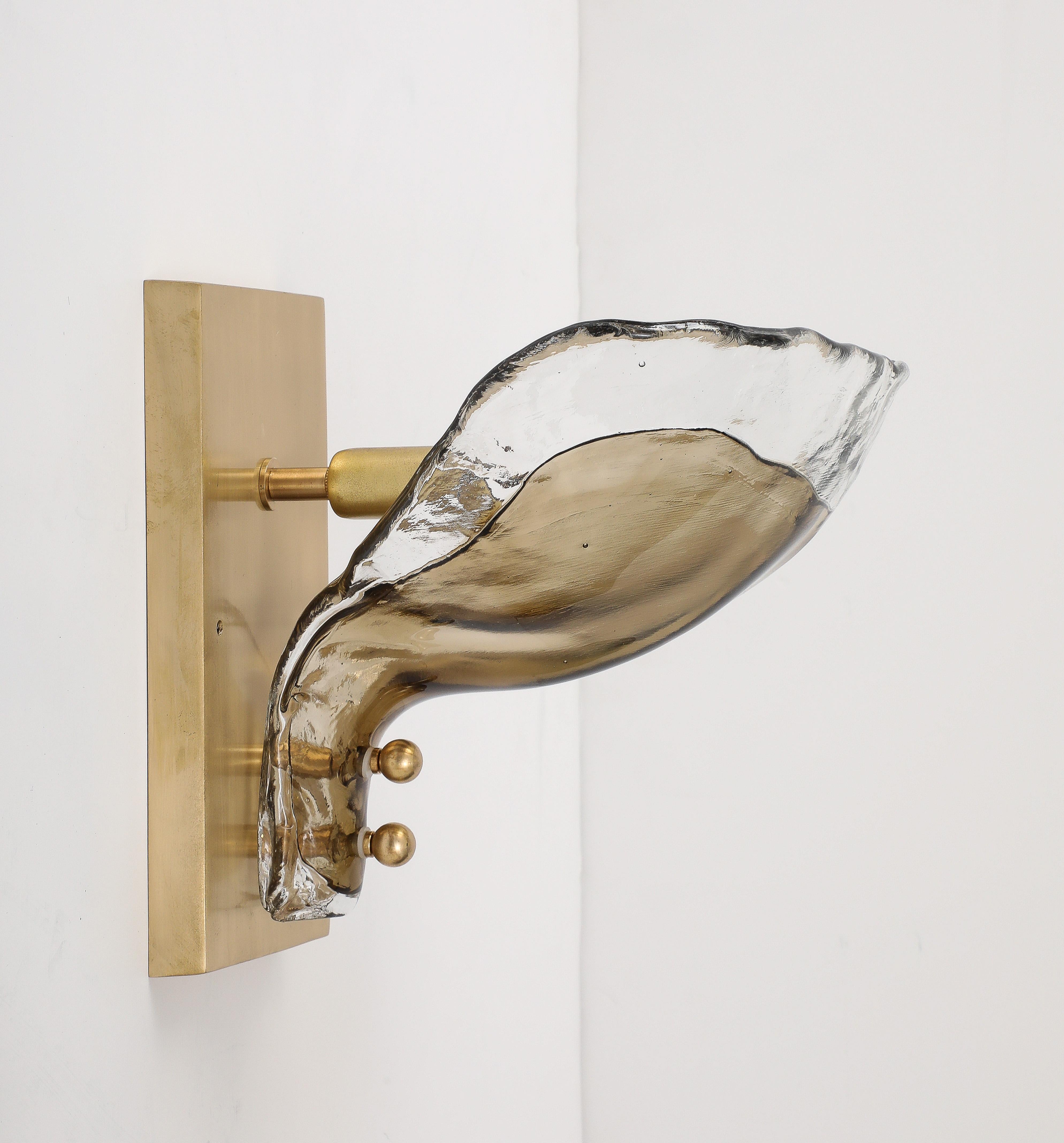 Coppia di lampade in vetro di Murano trasparente e tabacco di Mazzega Murano (due coppie disponibili) In condizioni buone in vendita a New York, NY