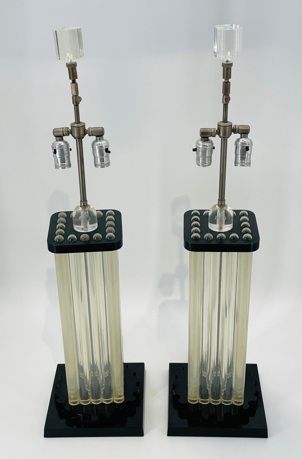 Mid-Century Modern Pair of Clear & Black Lucite Lamps, USA 1960's For Sale