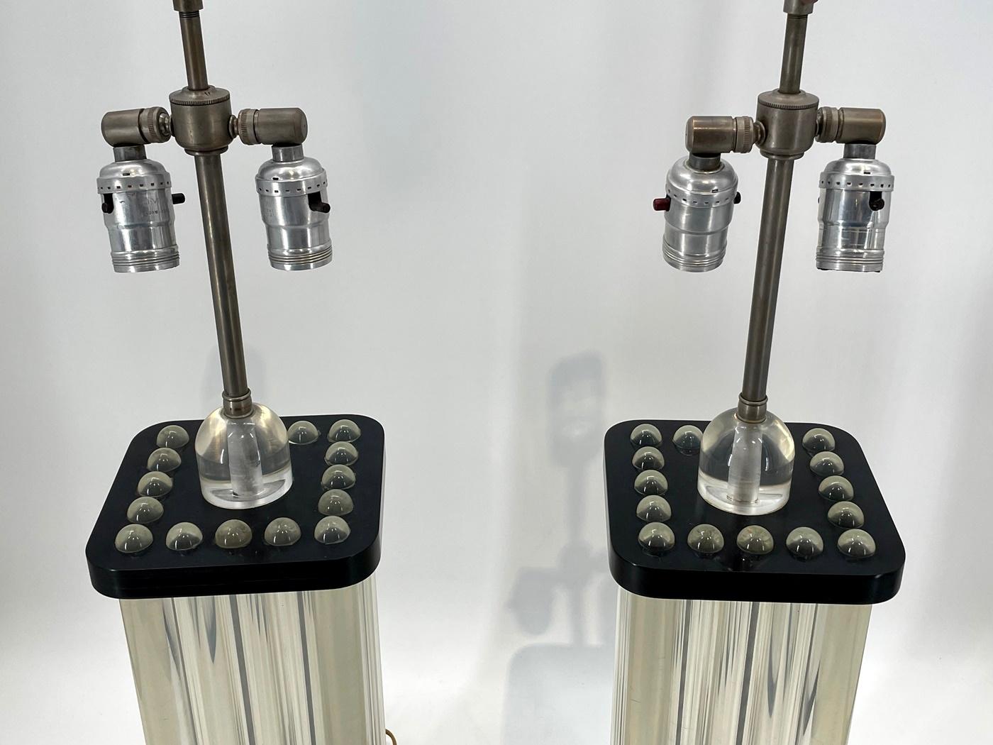 Pair of Clear & Black Lucite Lamps, USA 1960's For Sale 3